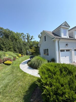 Gutter Cleaning in Upper Saddle River, NJ — Gallo Bros job photo
