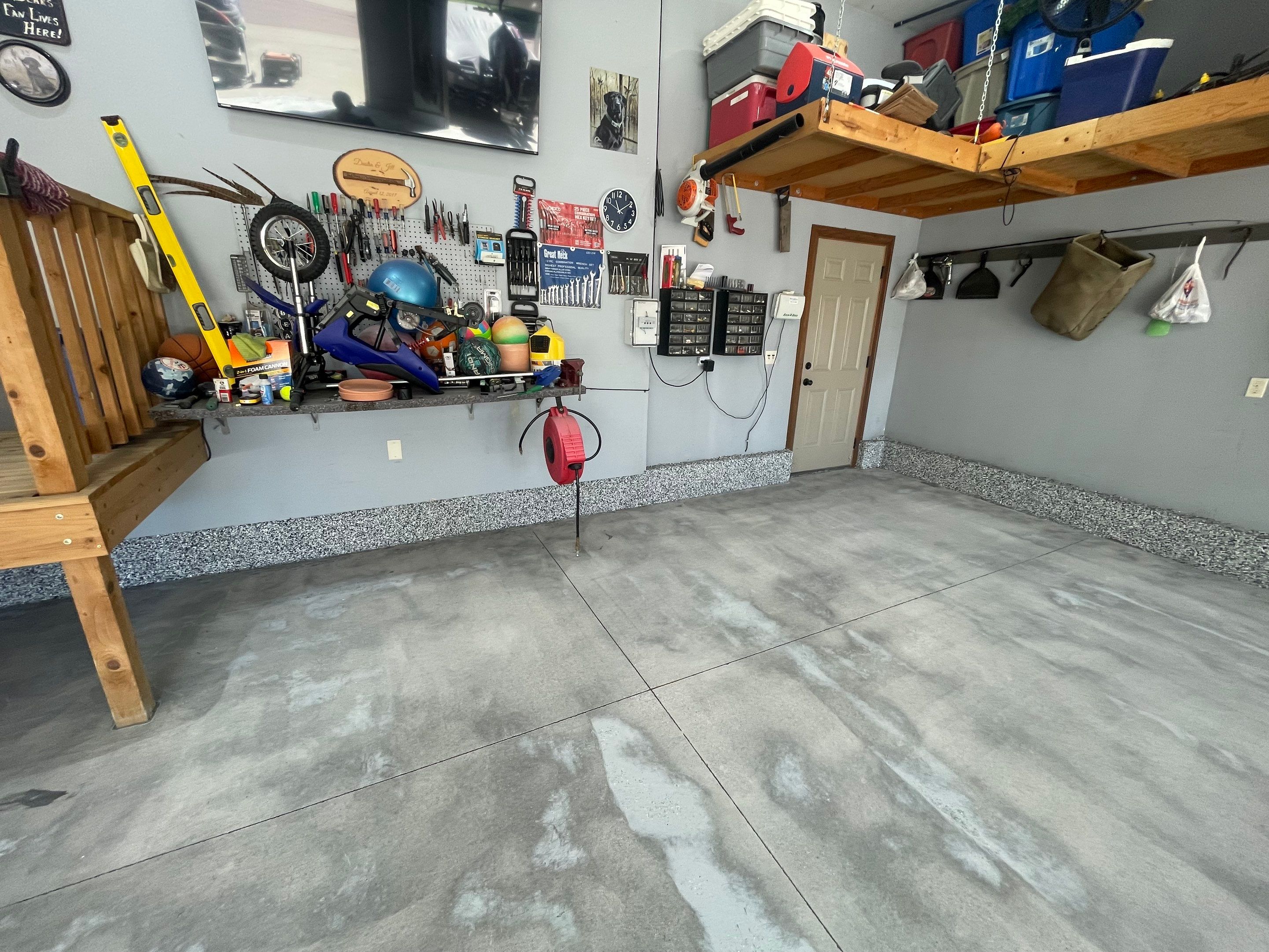 Residential Garage Floor Coating in Sioux Falls by Select Painting, Coatings & Garage Cabinets