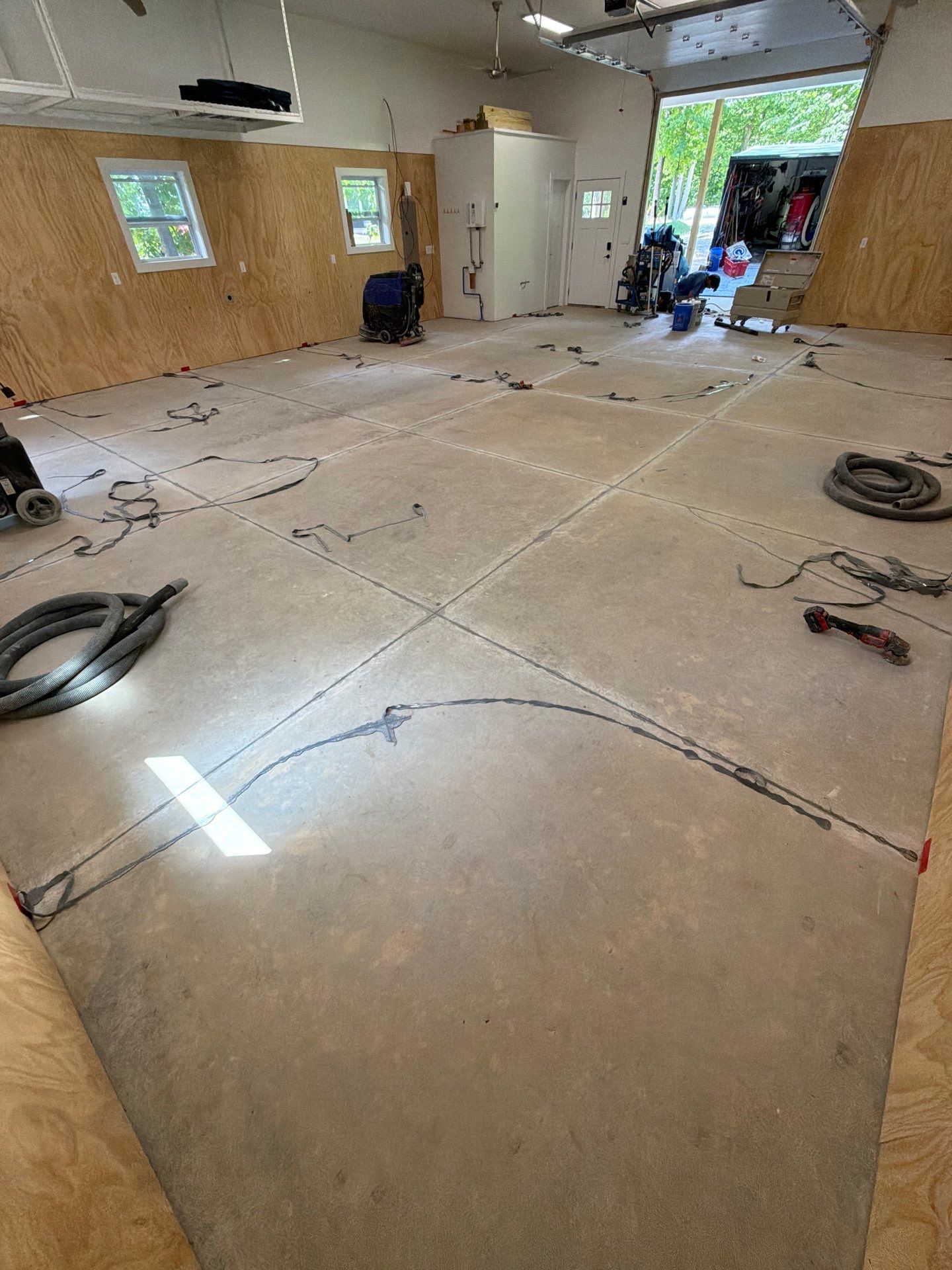 Garage Epoxy Floor Installation and Concrete Surface Polishing in Shelby by Gordon Painting