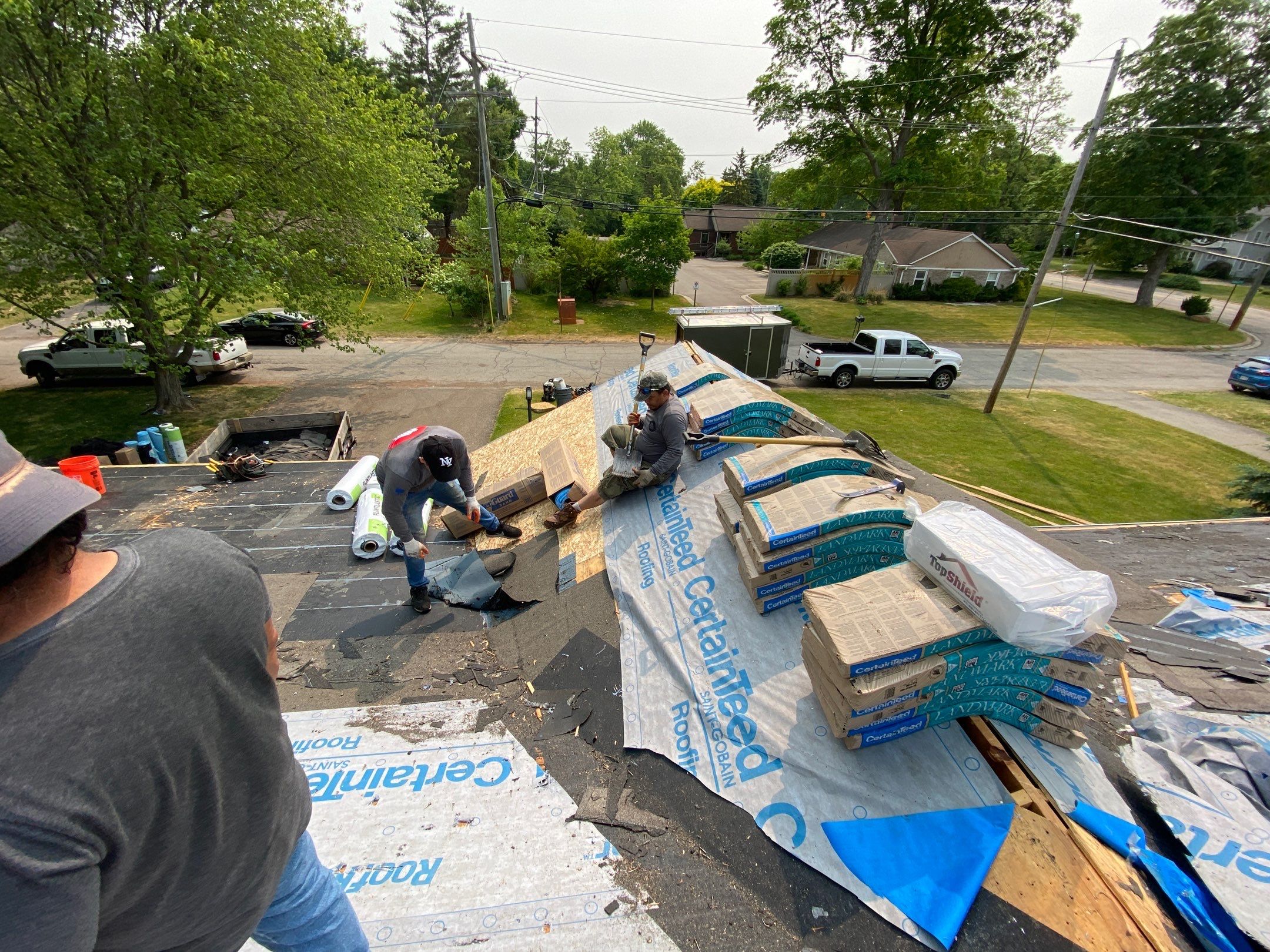 Roof Replacement using CertainTeed Landmark by 180 Contractors