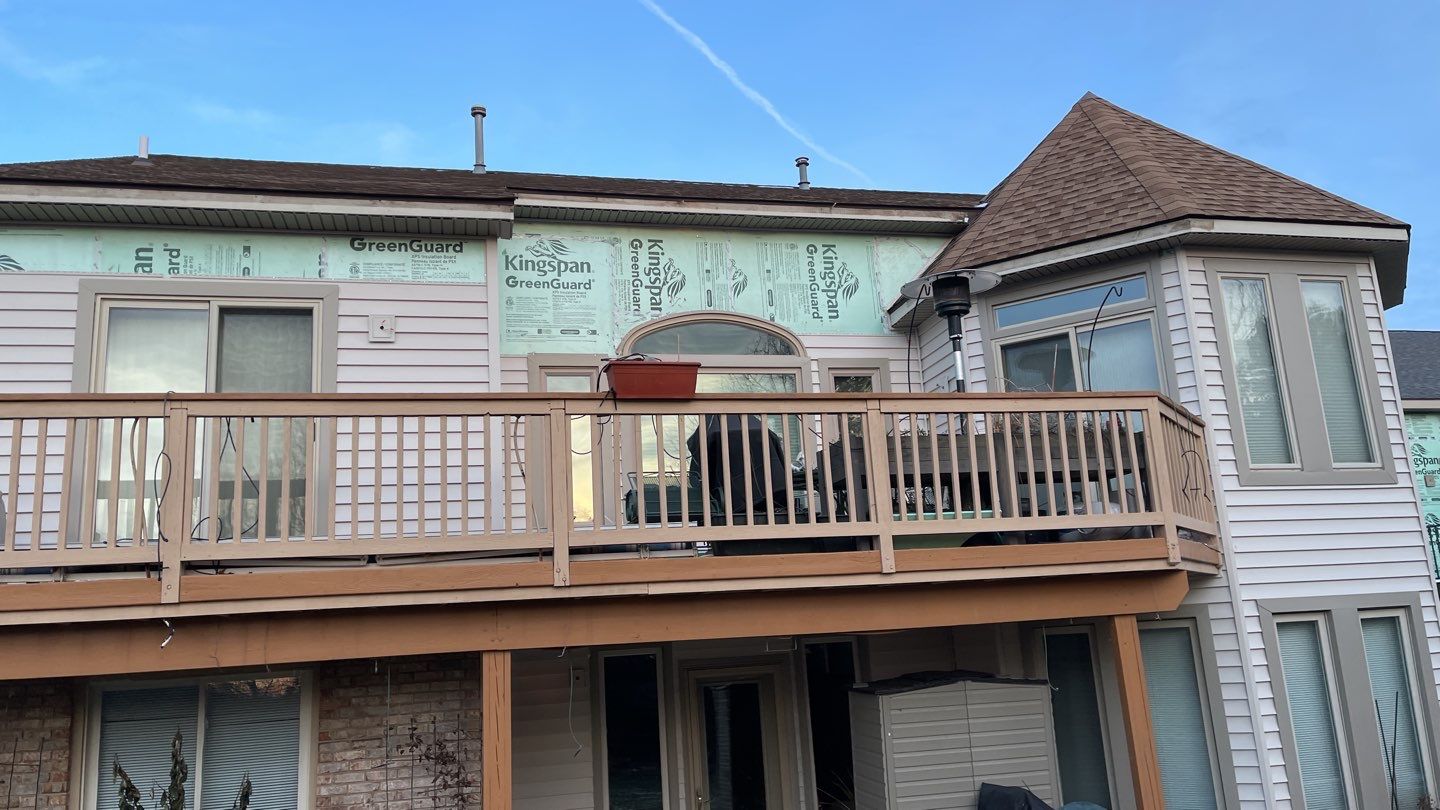Siding Replacement using CertainTeed Restoration Classic D5 by 180 Contractors