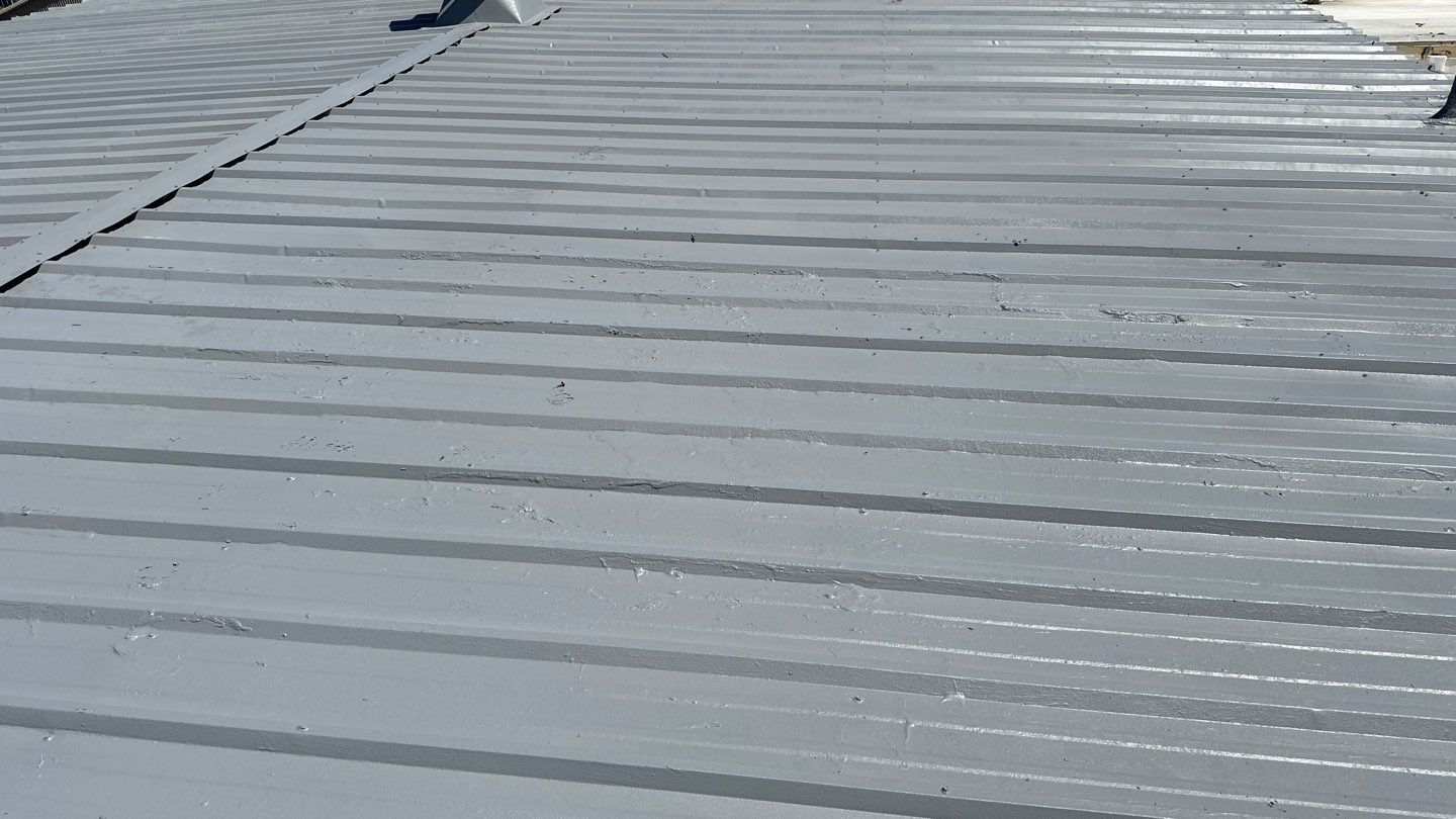 MR Roofing system using Conklin BenchPly system with PUMA top coat by Straight Edge Roofing Inc
