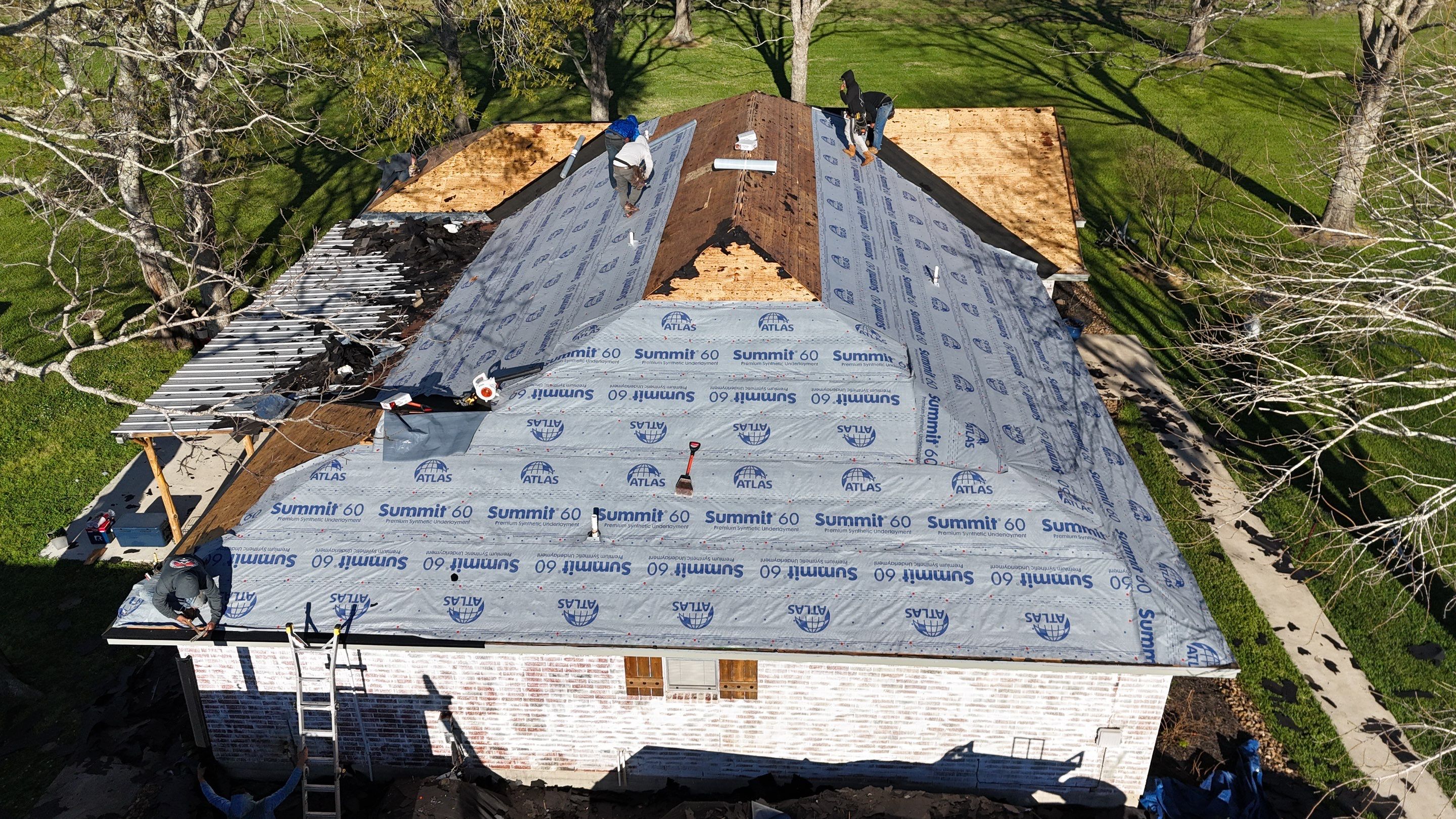 Angleton Roof Installation using Atlas Pinnacle Pristine by Modern BYLT Roofing & Construction