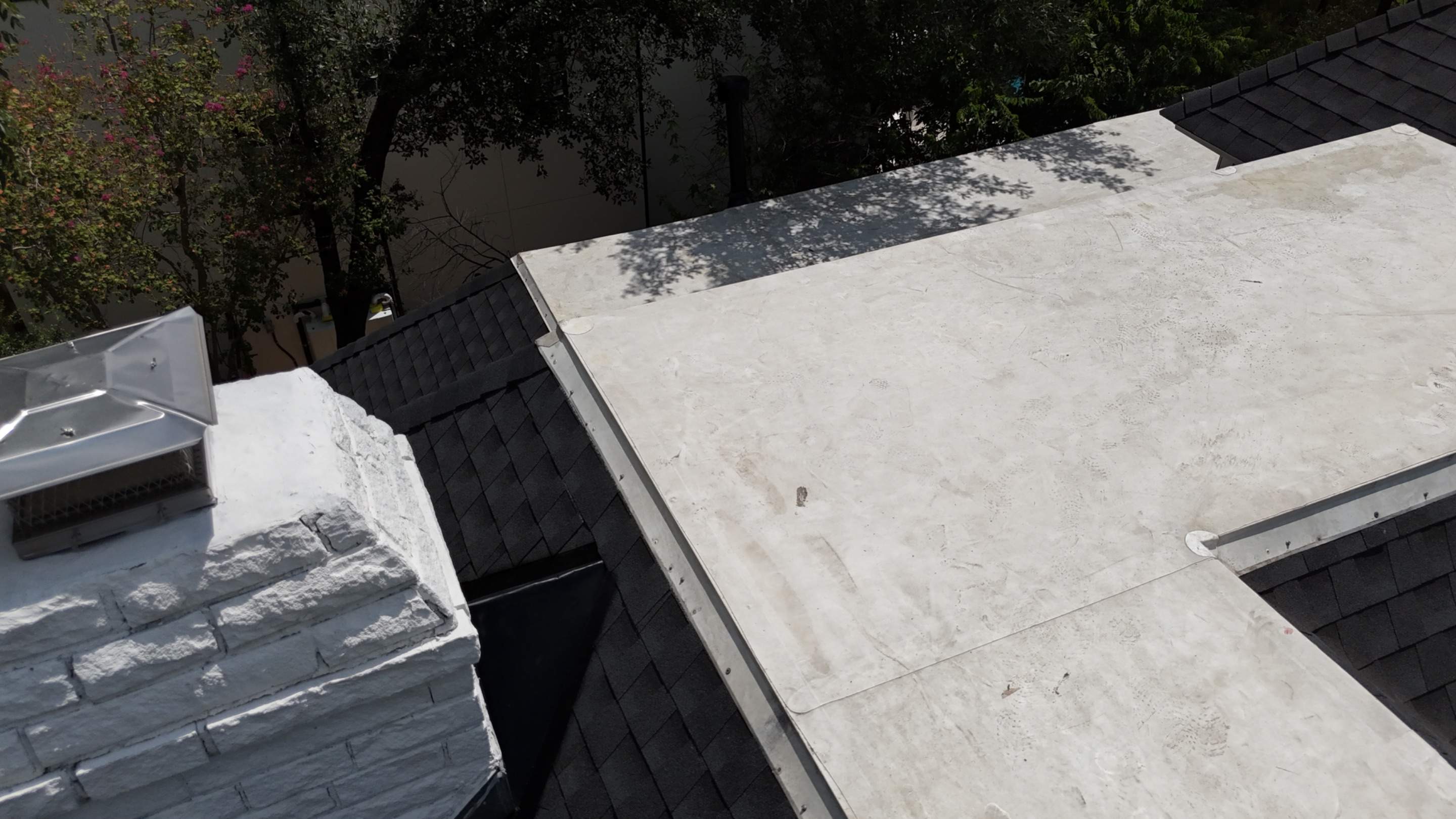 Charcoal - GAF Timberline HDZ by RoofsOnly.com