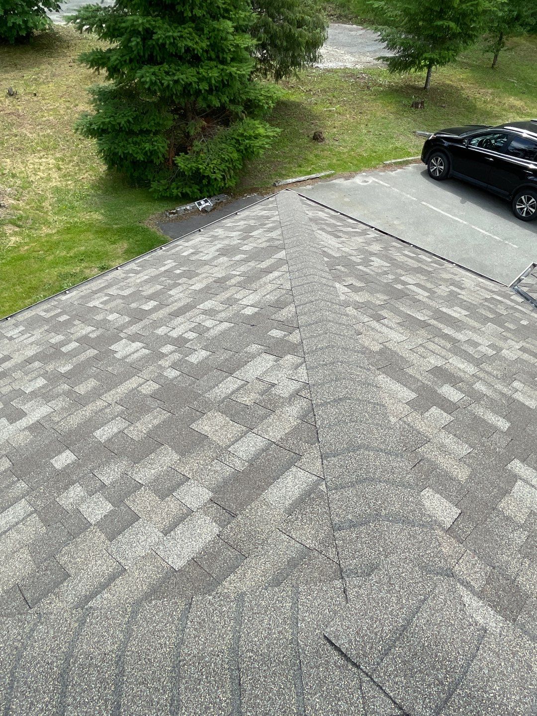 Residential ReRoofing Installation using OC Oakridge shingles by Top Notch Roofing Inc