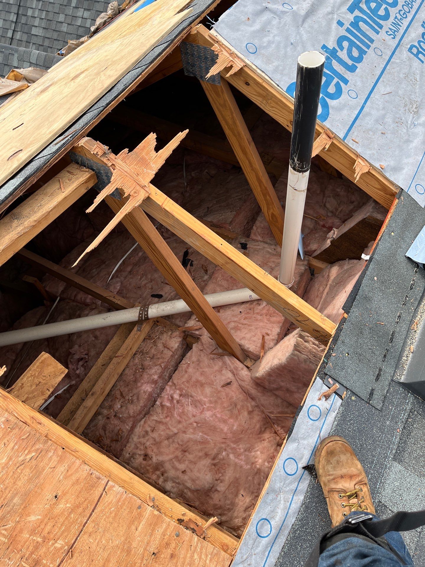 Alexandria: CertainTeed Landmark Pro Designer Shingles in Max Def Georgetown Gray by RM Banning, Inc.