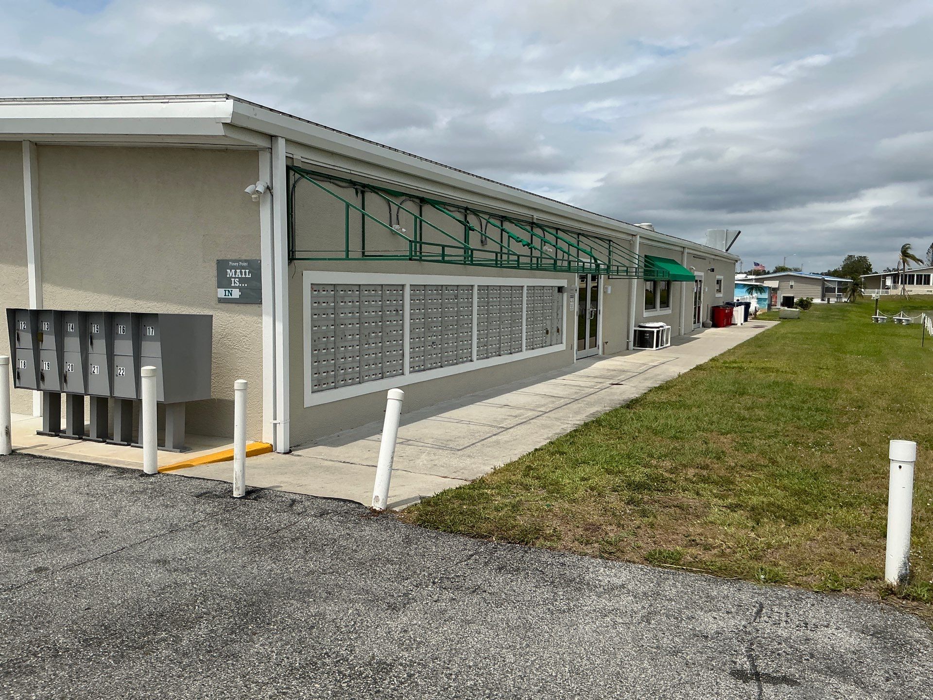 Commercial Seamless Gutter Installation in Palmetto FL by Gutter Professors