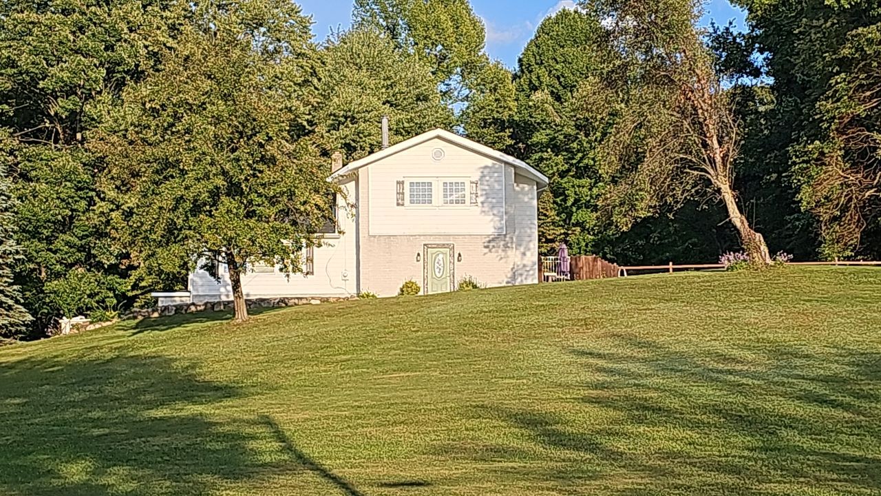 ATLAS PINNACLE COLOR: BLACK SHADOW by Eagle Eye Roofing