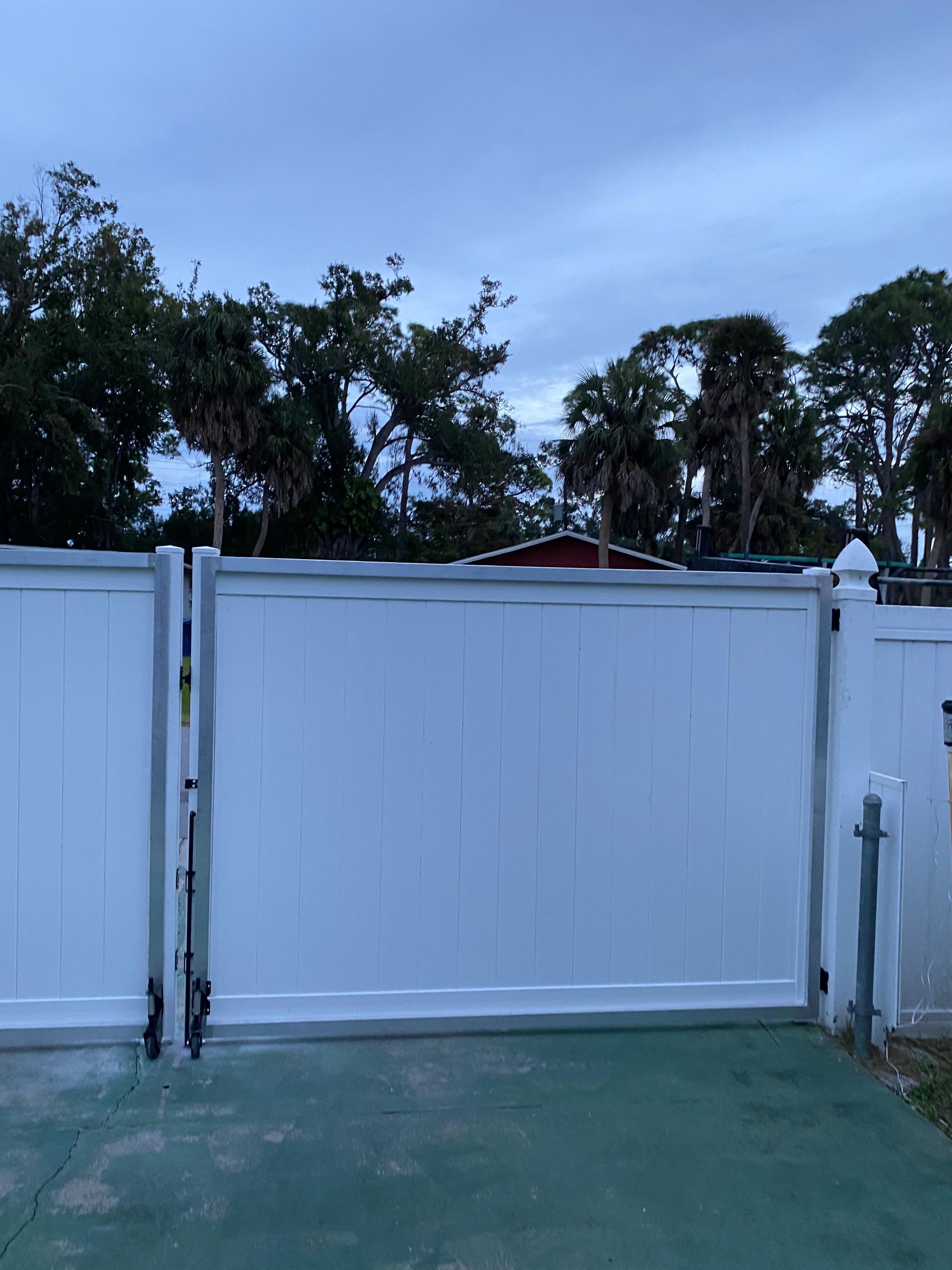 Vinyl Gate in Nokomis by True Fence LLC
