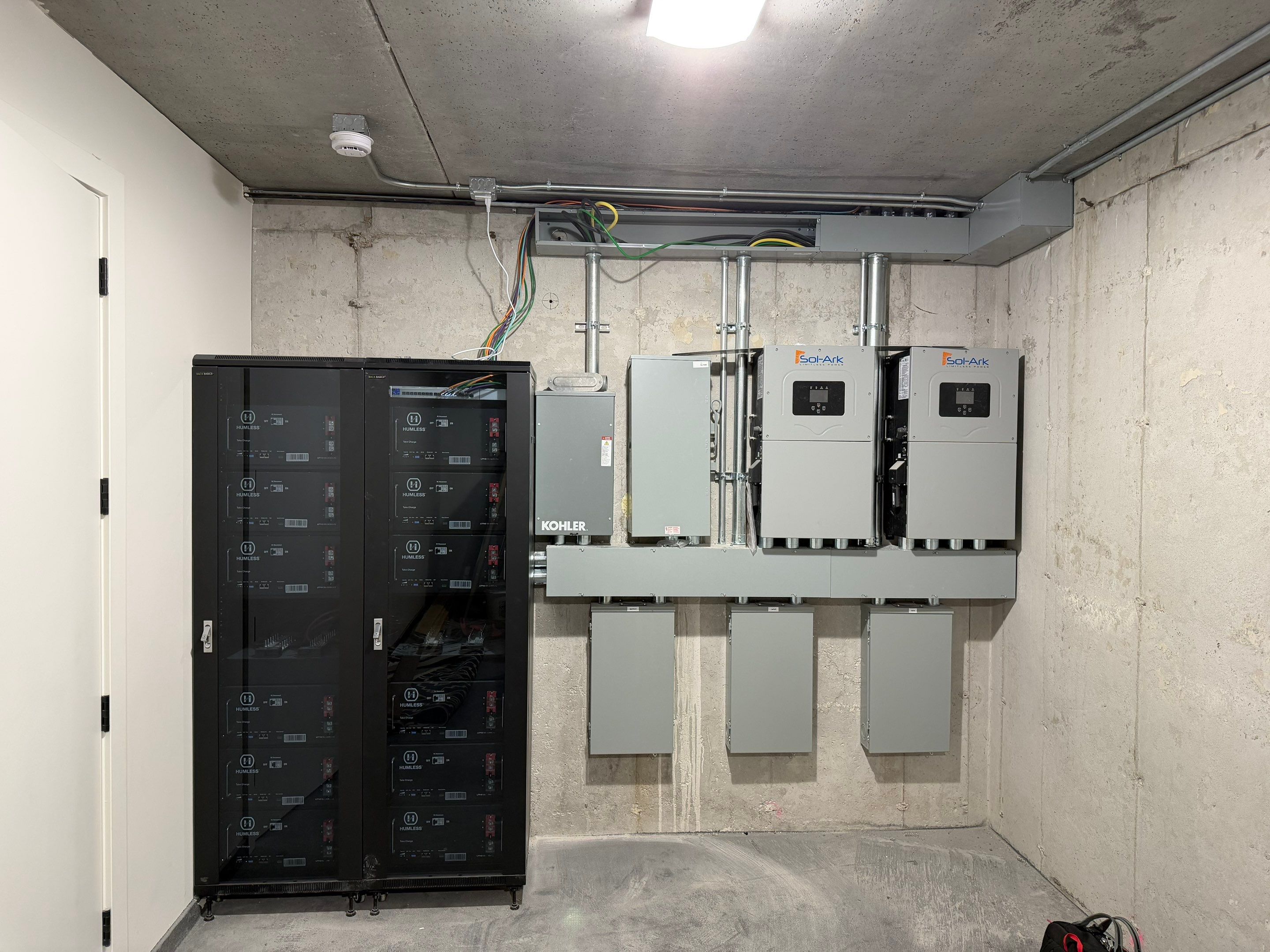 (753) 16.8KW Solar + 60kWh Battery + 26kWh Generator by Apollo Energy