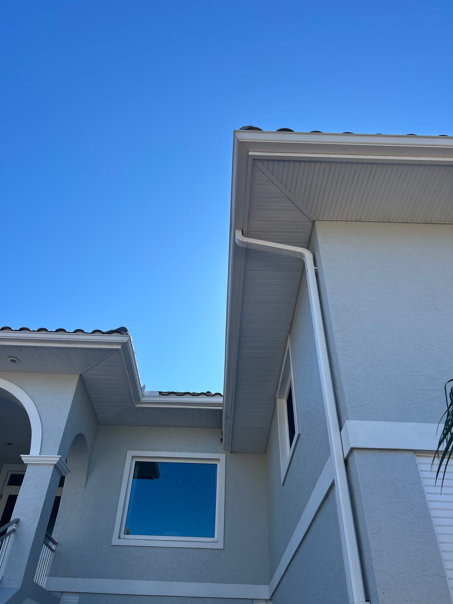 7-Inch Seamless Gutters Installation in Bradenton FL by Gutter Professors