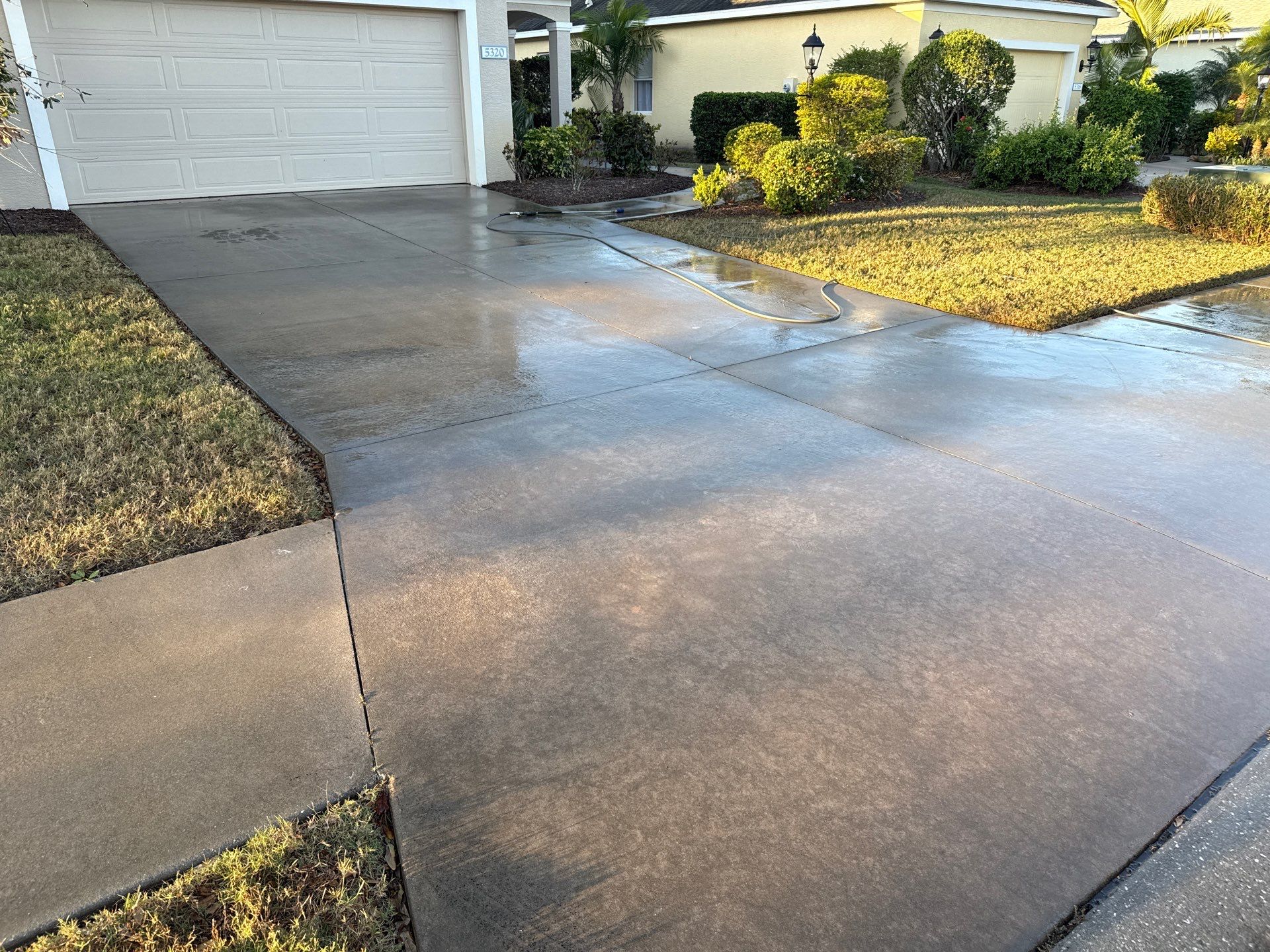 Driveway & Concrete Cleaning – River Sound Community, Bradenton, FL by Sunshine AquaWash