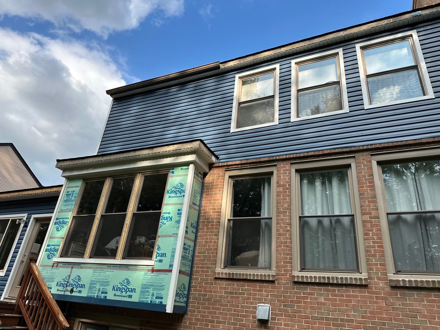 Siding Replacement using Alside Charter Oak D4.5" by 180 Contractors