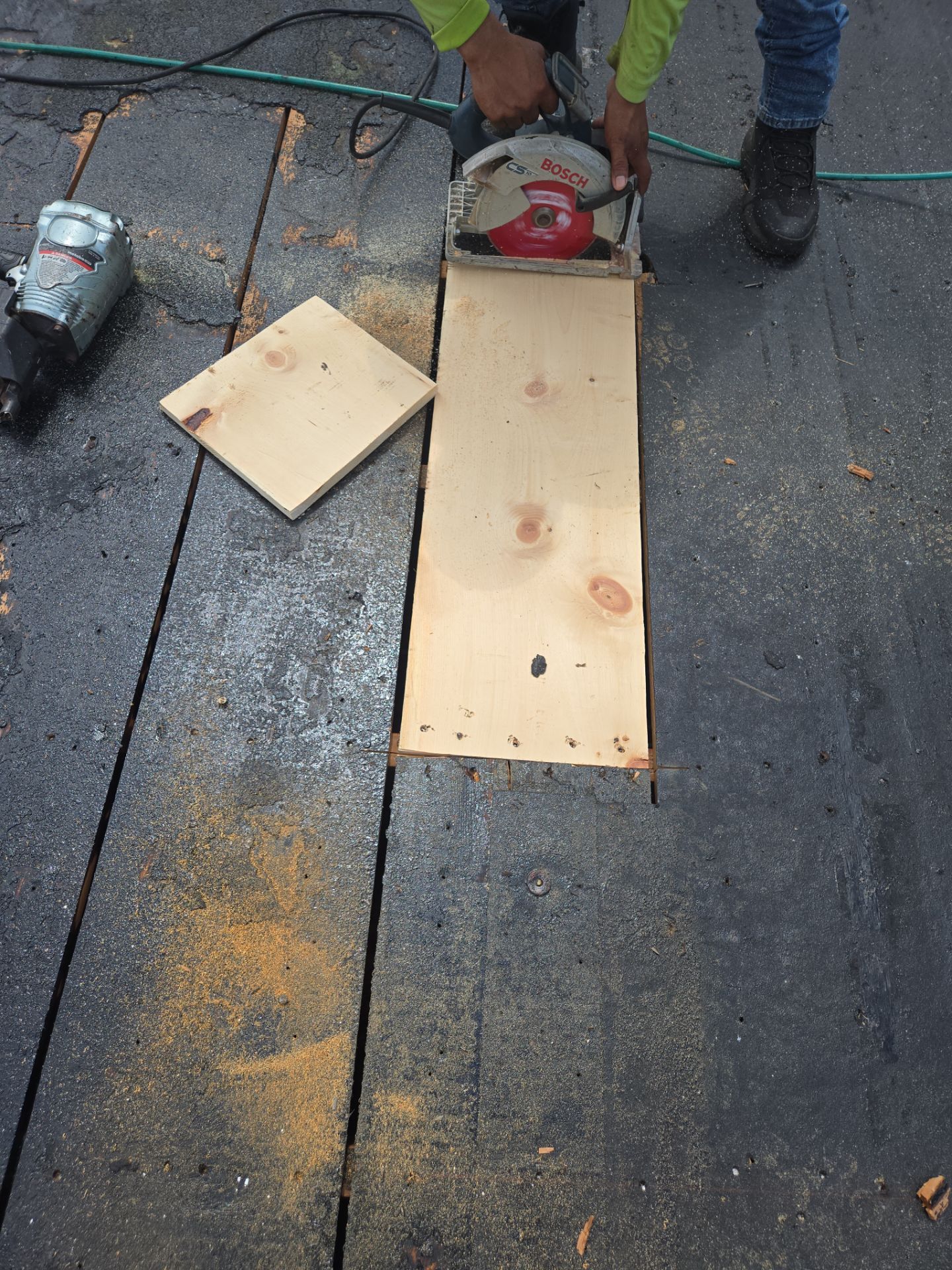 Project in St. Petersburg 33710 by Mitchell Roofing Company LLC 