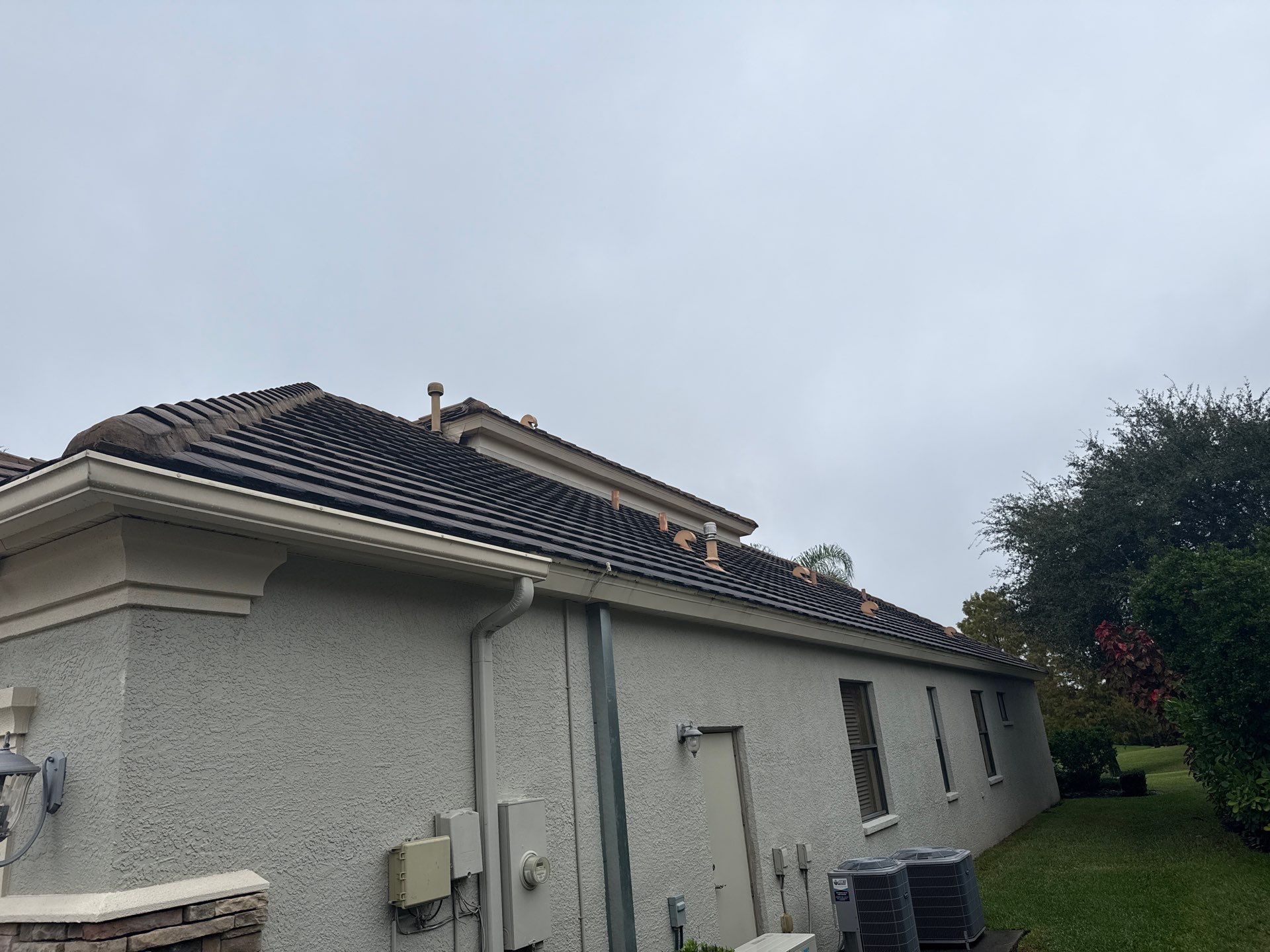 Tile Roof, Gutter & Pool Cage Cleaning – Lakewood Ranch Country Club, Lakewood Ranch, FL by Sunshine AquaWash