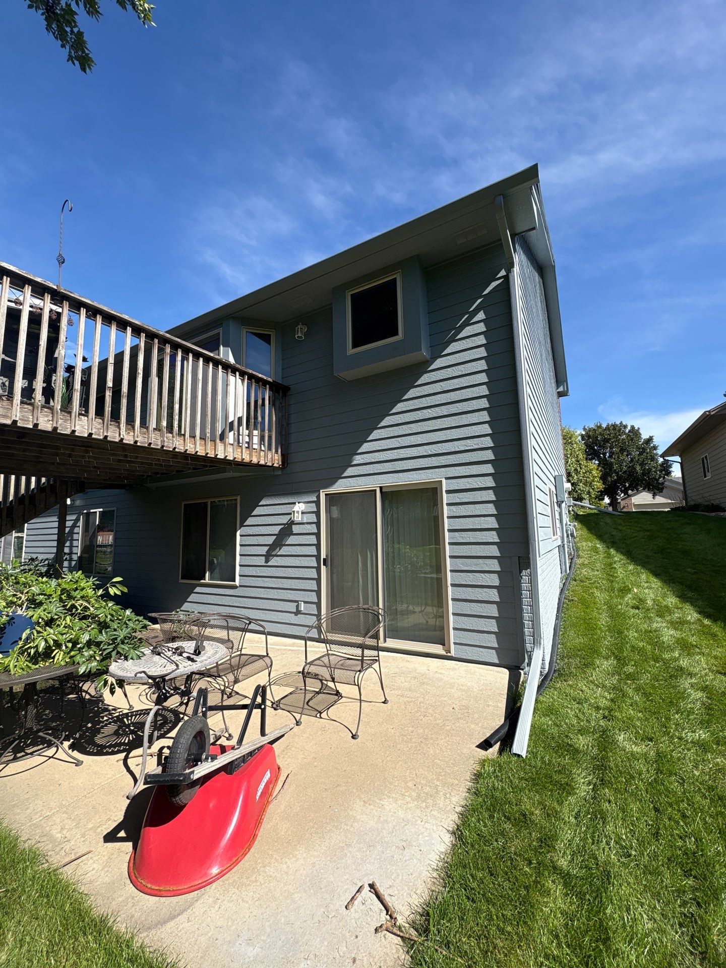 Exterior Painting for Vinyl Siding and Trim in Sioux Falls by Select Painting, Coatings & Garage Cabinets