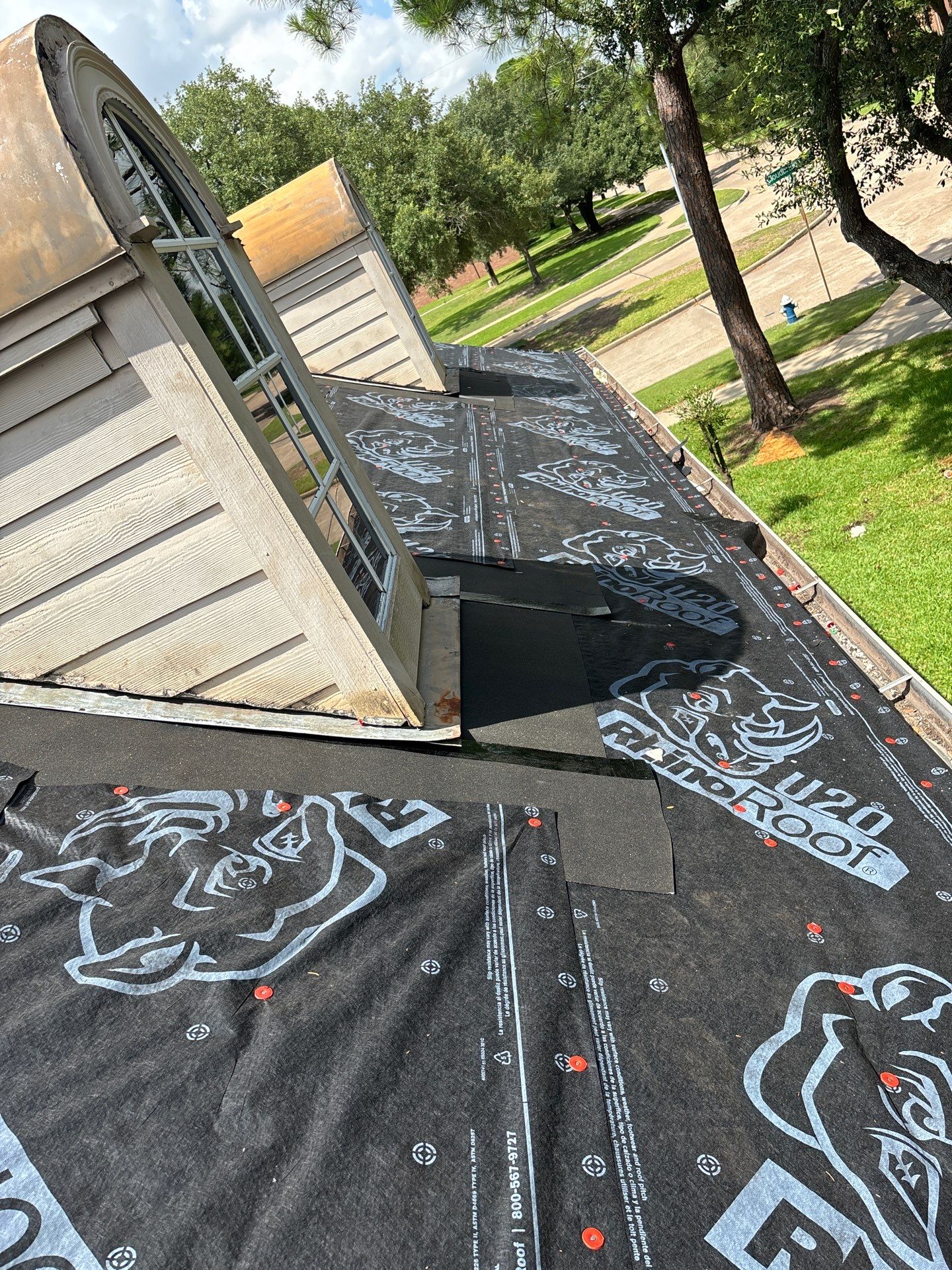 Residential Roofing Installation using Owen's Corning Duration (Lifetime) Shingles by Roof Repair Company