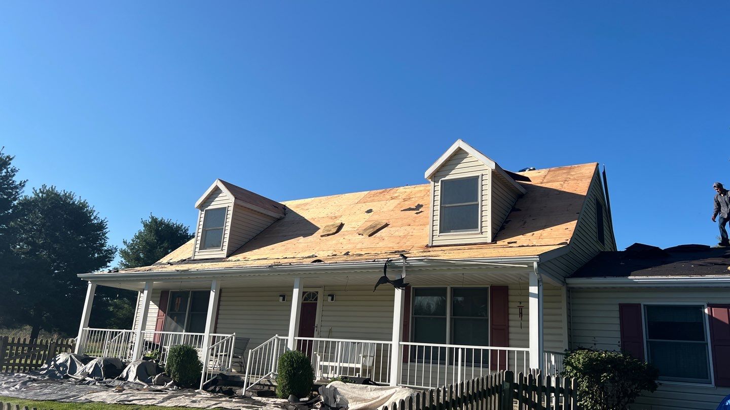 Residential Roofing Installation using Duration Series Shingles - Teak by RoofX 
