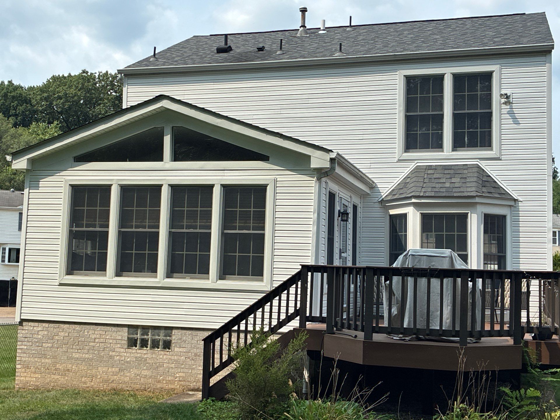 Partial House Vinyl Siding Replacement and Sunroom Renovation near Crafton by Ideal Siding Pittsburgh