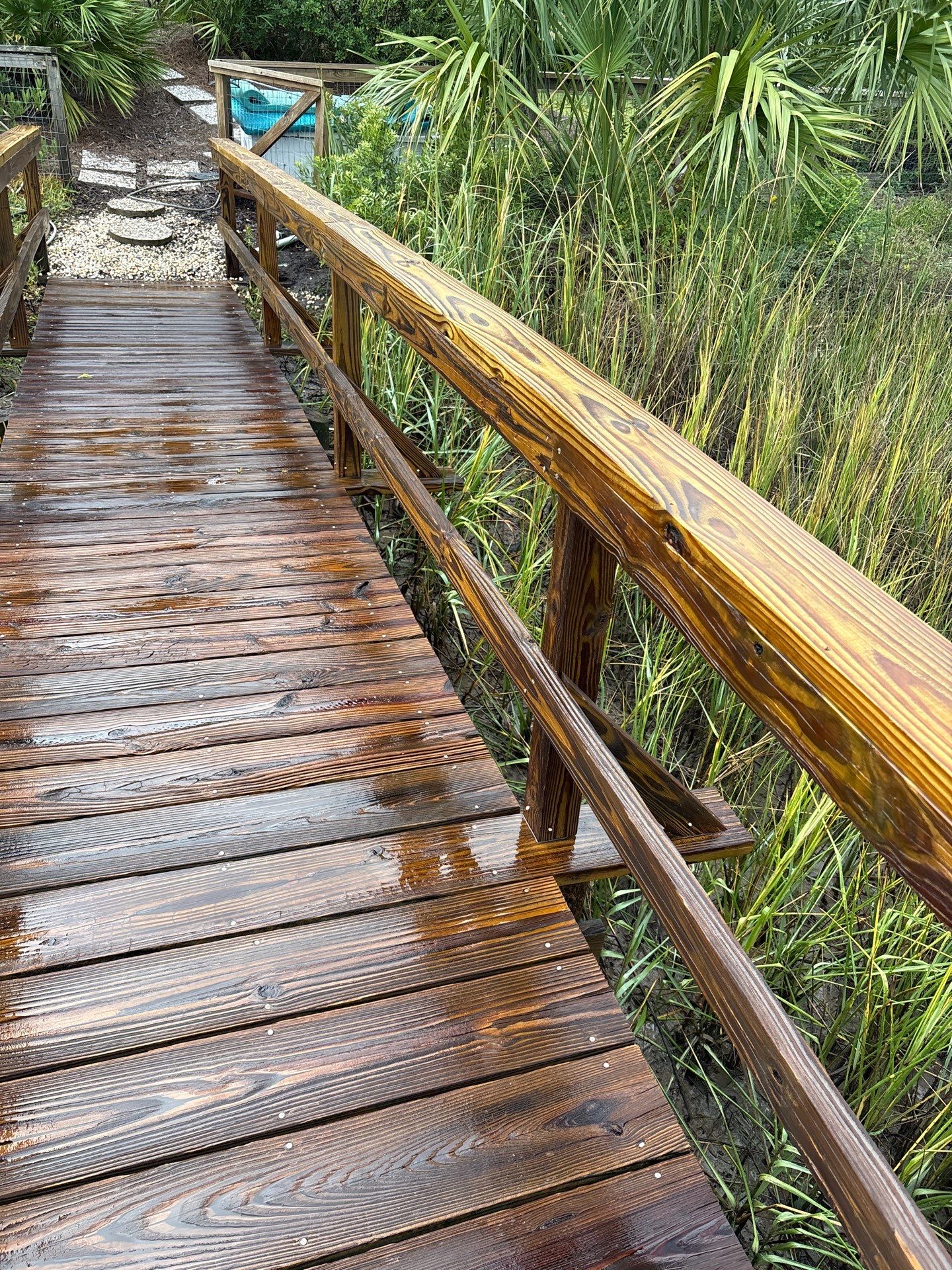 Wood Dock using Wood Sealant by DuraSeal