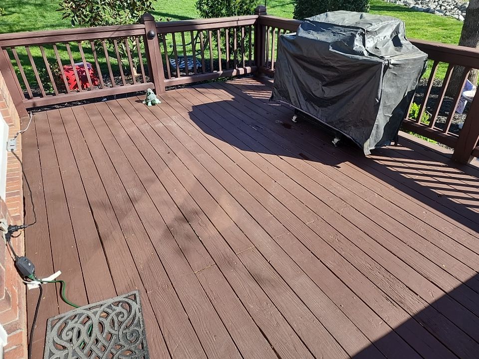 House Wash using cleaner by Power Wash Masters LLC