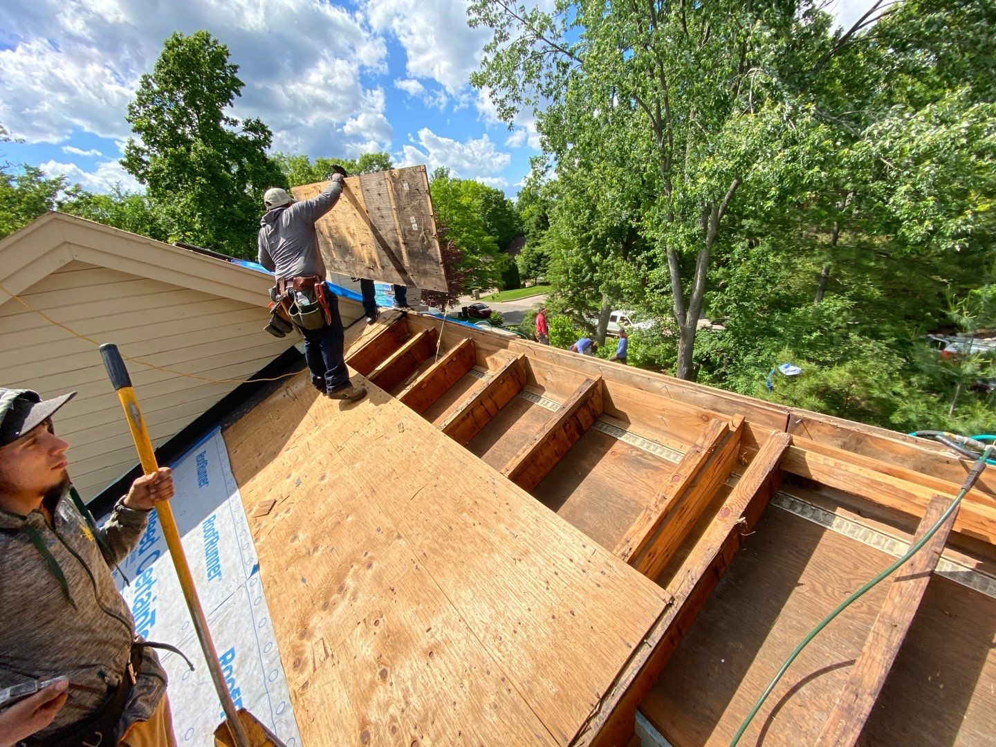 Roof Replacement using CertainTeed Landmark by 180 Contractors