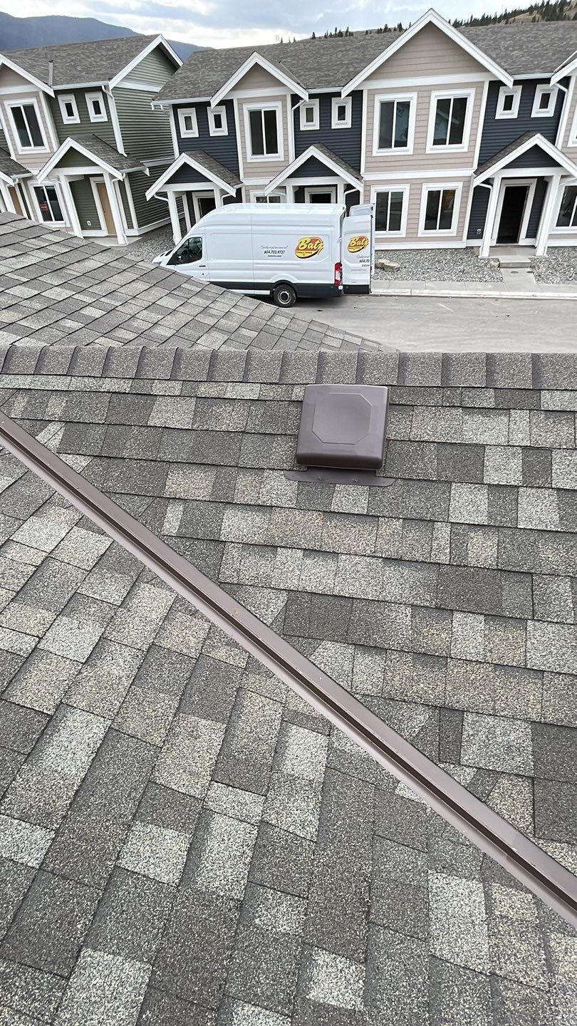 Residential Roofing Installation using OC Driftwood shingles by Top Notch Roofing Inc