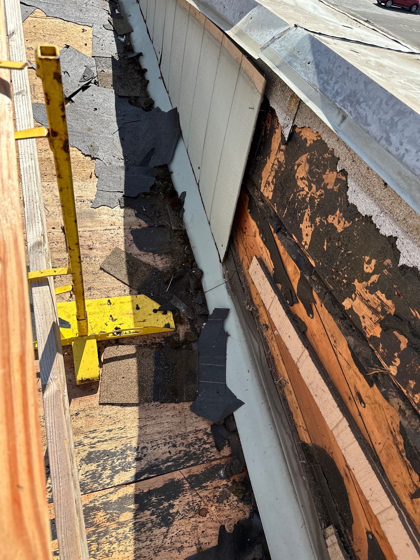 Commercial Roofing Installation using IKO Dynasty & GAF 60Mil TPO by Orezona Building & Roofing Company, Inc.
