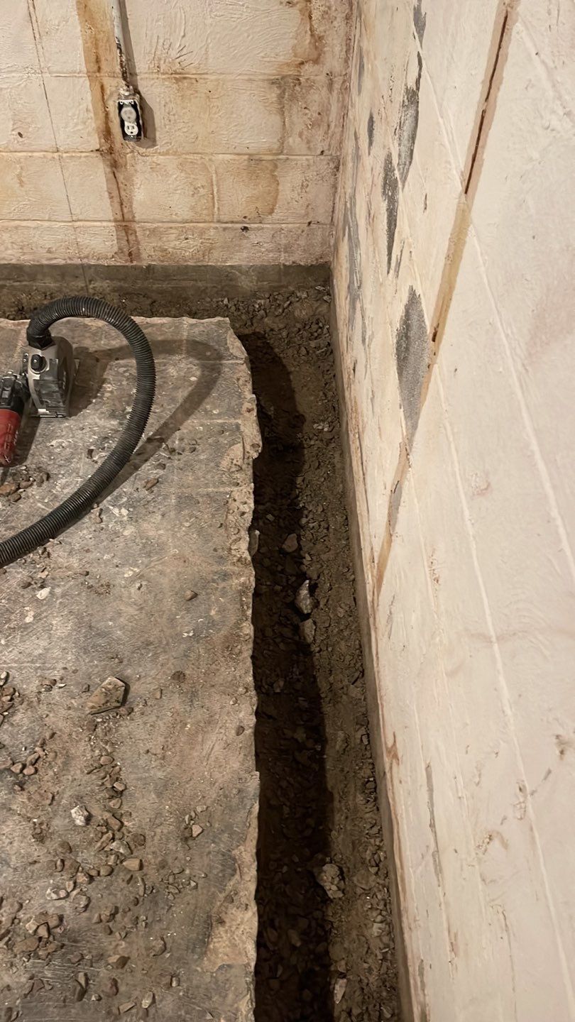 Embedded Fiber Reinforcement and Basement Waterproofing using GrateDrain Waterproofing System by Toledo Basement Repair
