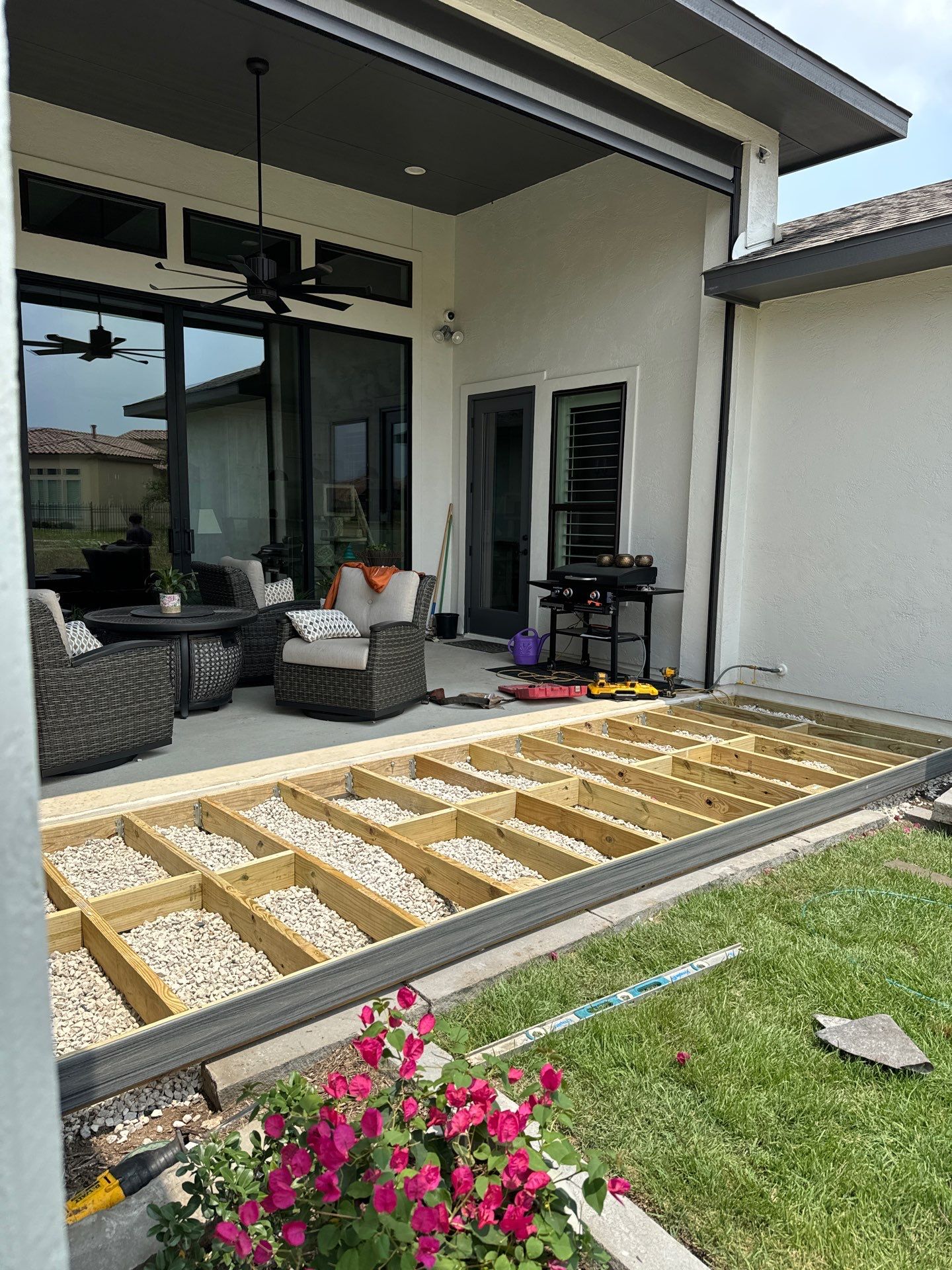 El Sonido at Campanas - San Antonio, TX by Hole In One Lawns, LLC