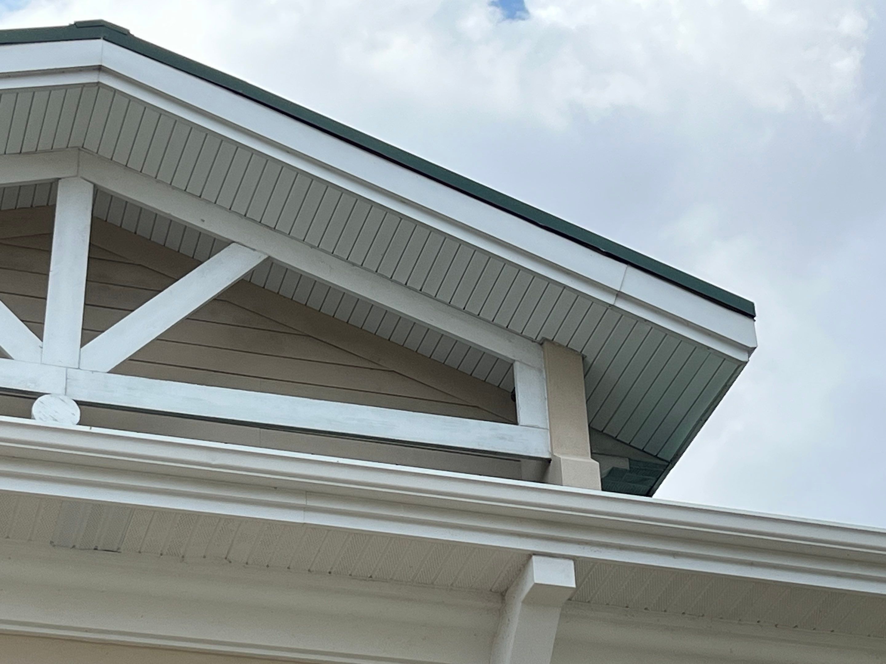 Soffit and Fascia Repair in Sarasota FL by Gutter Professors
