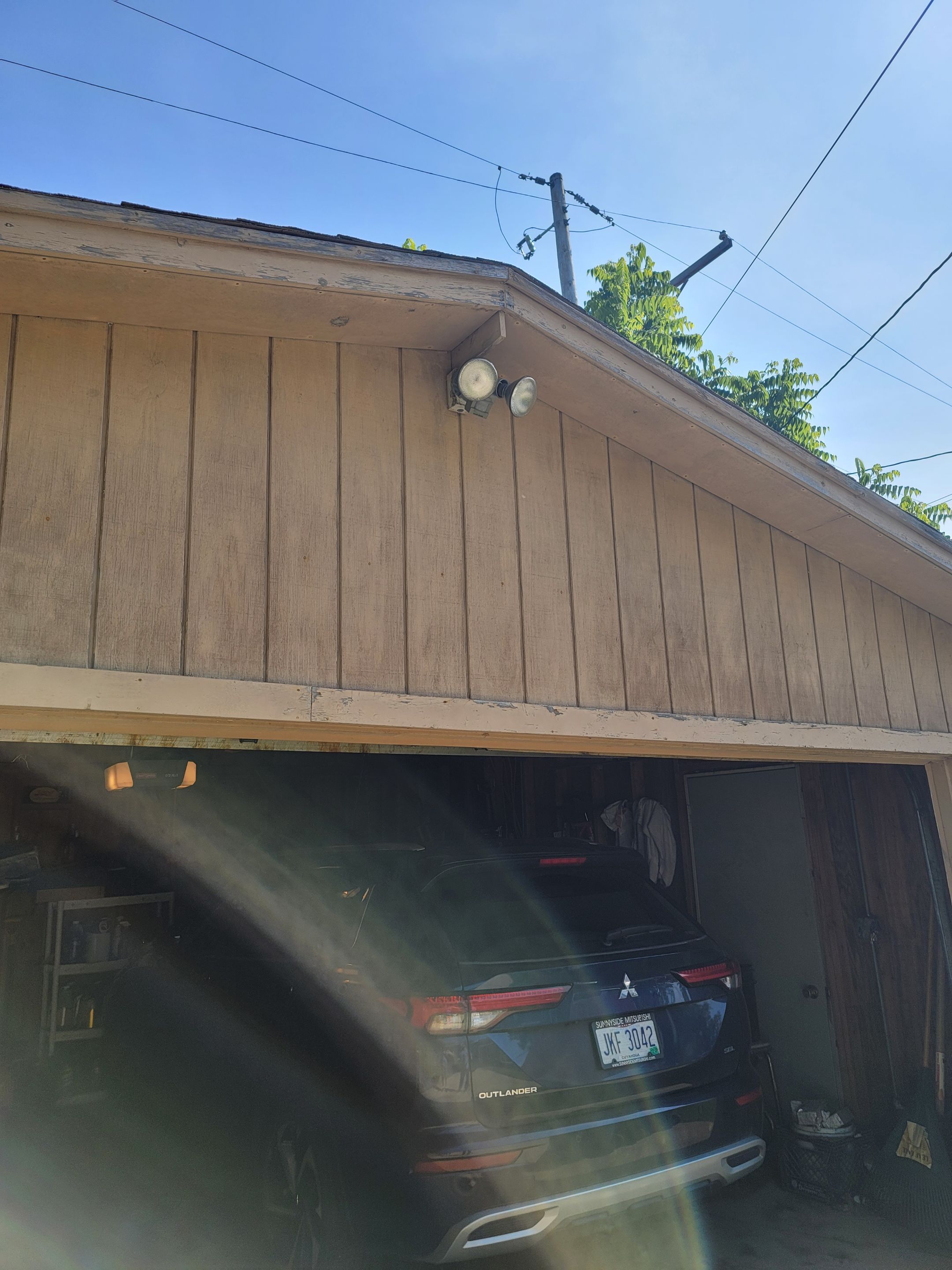 Polaris HomeView, Color: Classic Sand by Eagle Eye Roofing