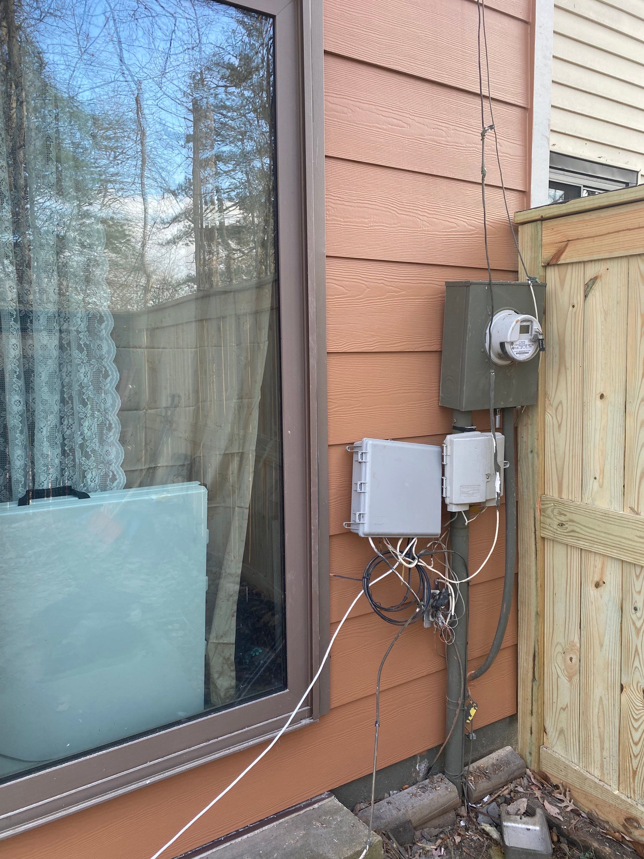 Reston: Residential Siding Replacement with James Hardie Statement Beaded Plank in Cappuccino Muffin by RM Banning, Inc.