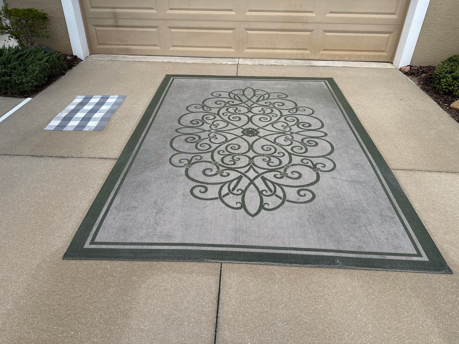 Driveway, Sidewalk & Lanai Cleaning Transformation | Forest Creek Parrish, FL by Sunshine AquaWash