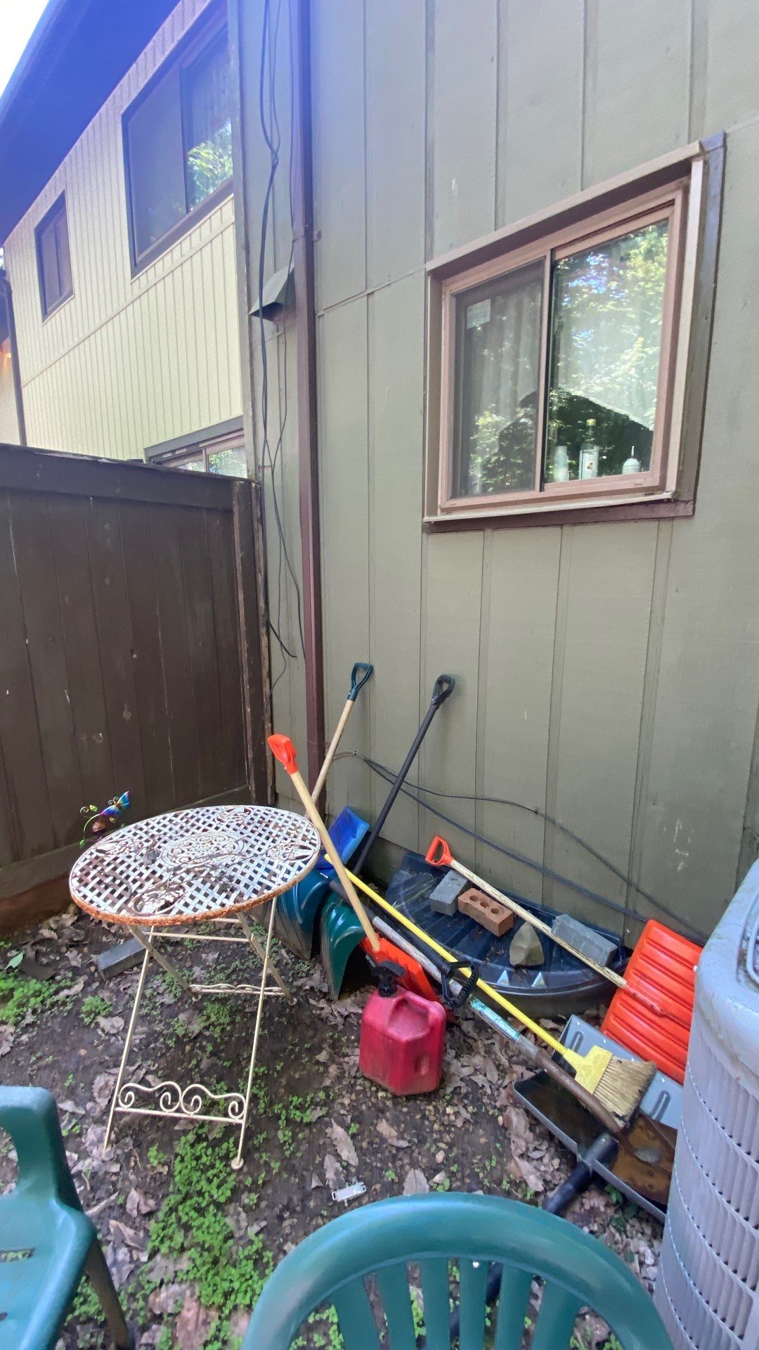 Reston: Residential Siding Replacement with James Hardie Statement Beaded Plank in Cappuccino Muffin by RM Banning, Inc.