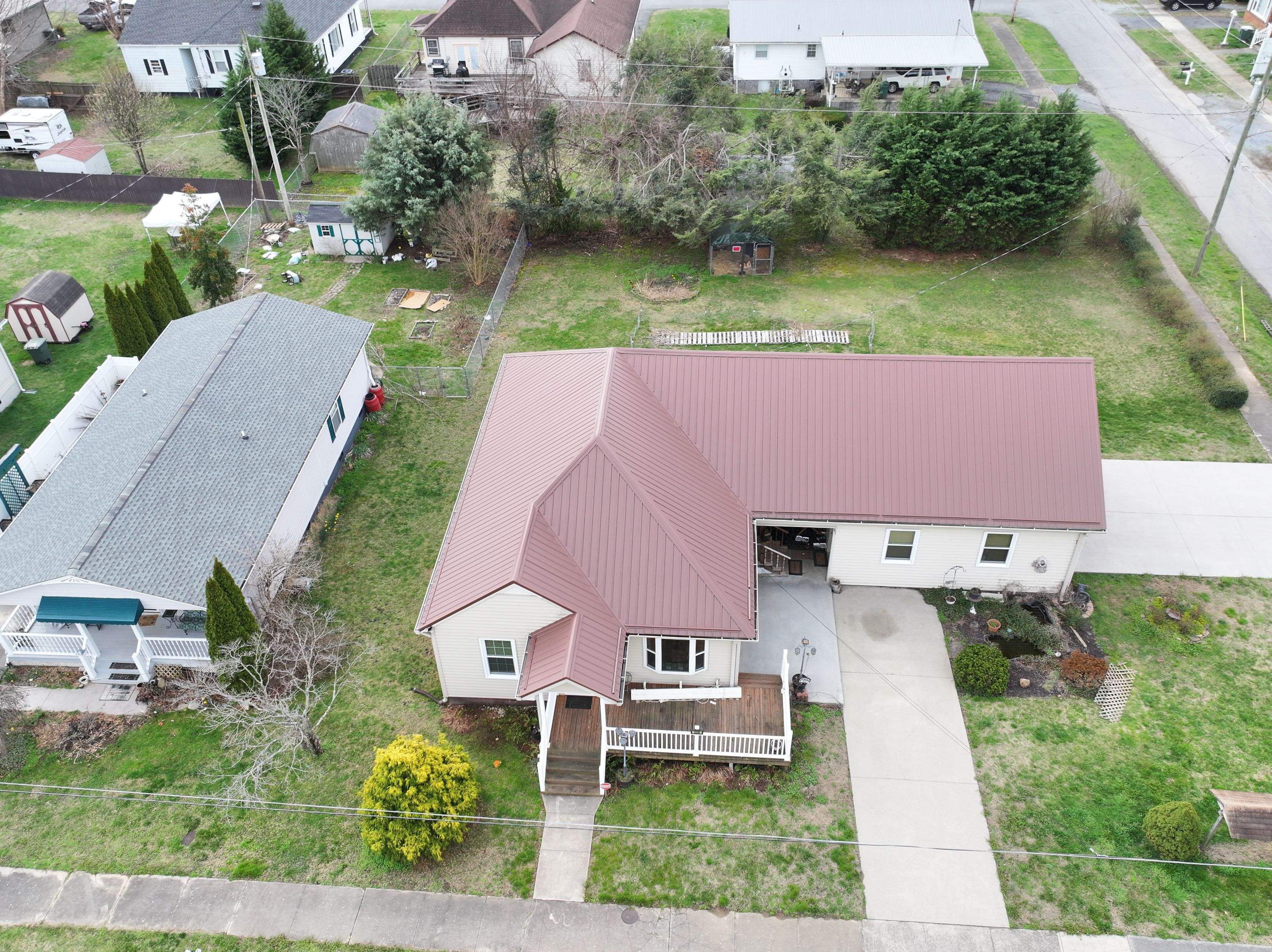Carr Residence by Omnia Roofing