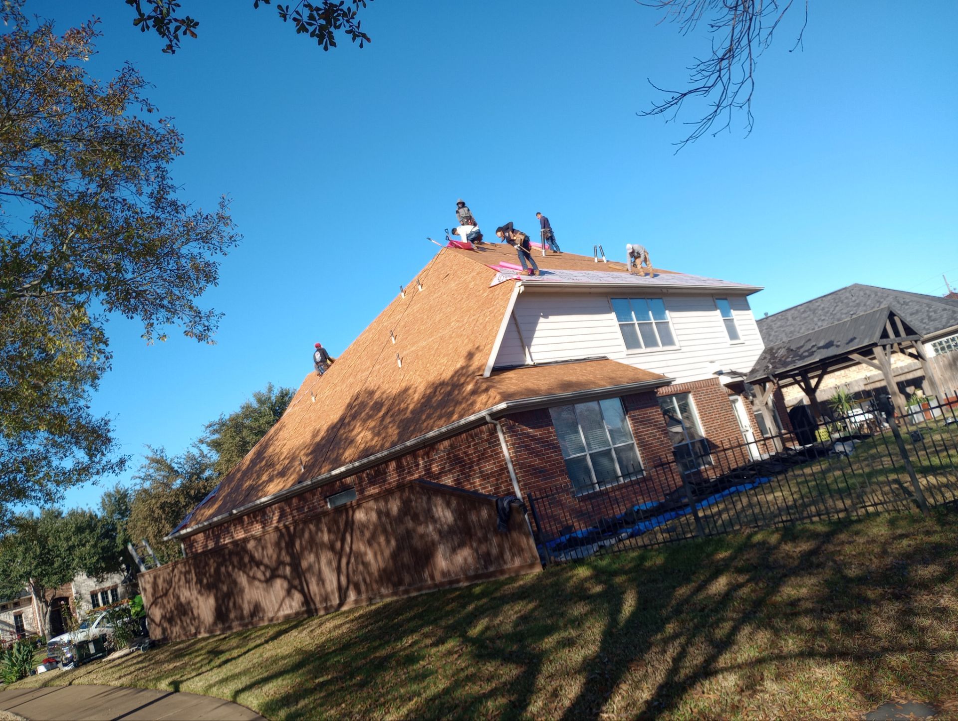 Residential Roofing Installation using Owen's Corning Duration (Lifetime) Shingles by Roof Repair Company