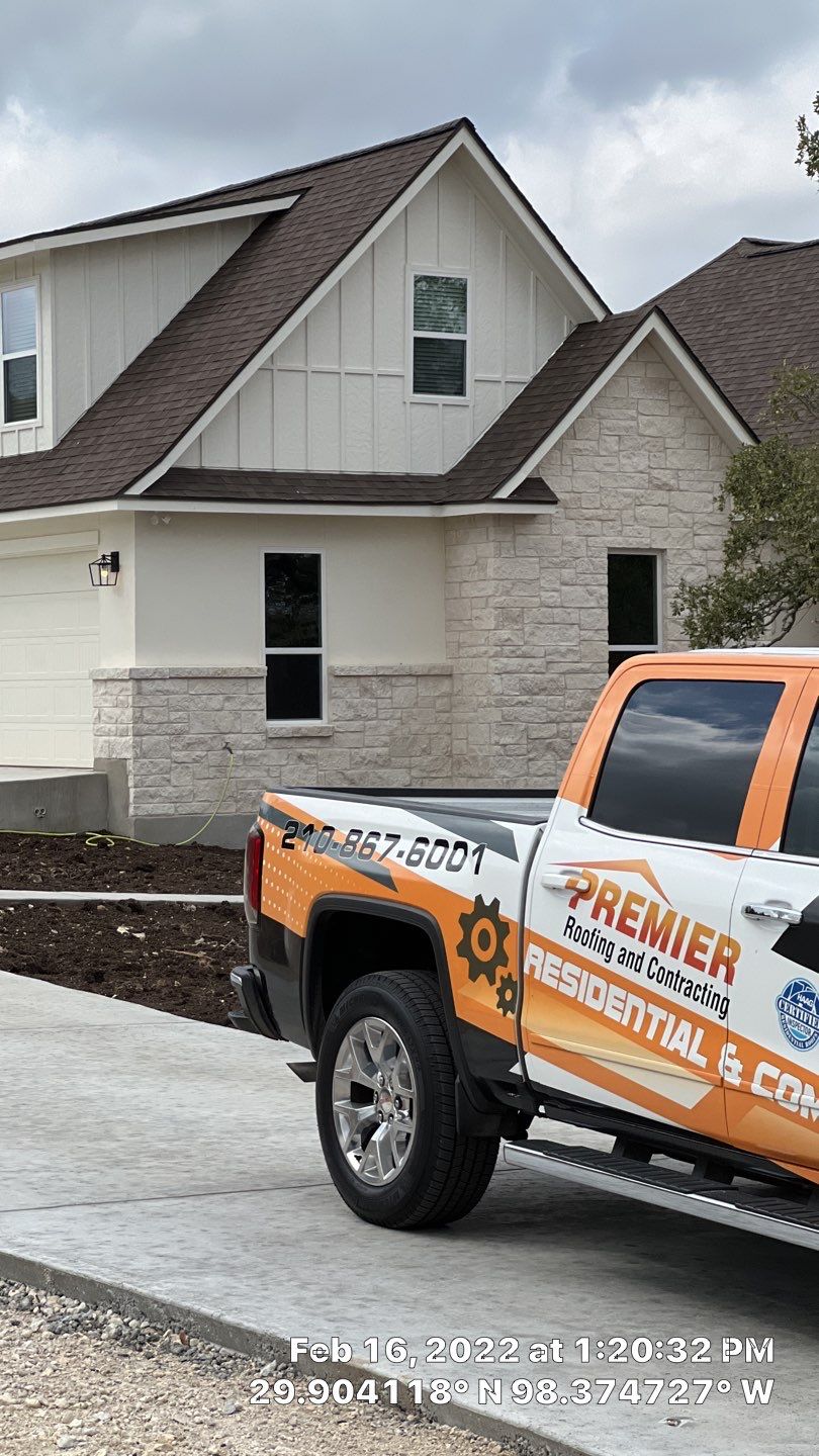 New Home Construction using Owens Corning 30 year Architectural Shingles by Premier Roofing and Contracting