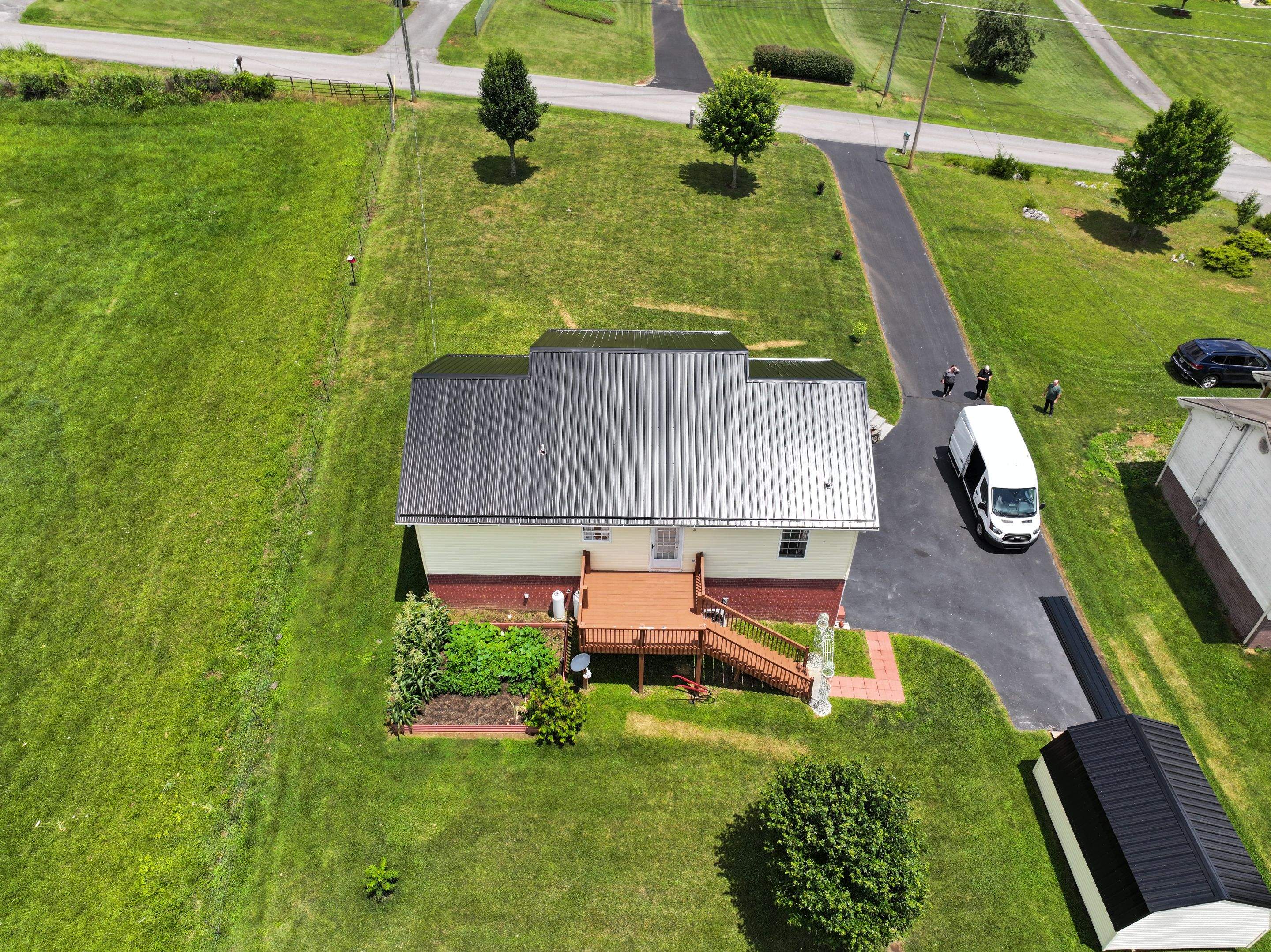 Shortridge Residence by Omnia Roofing