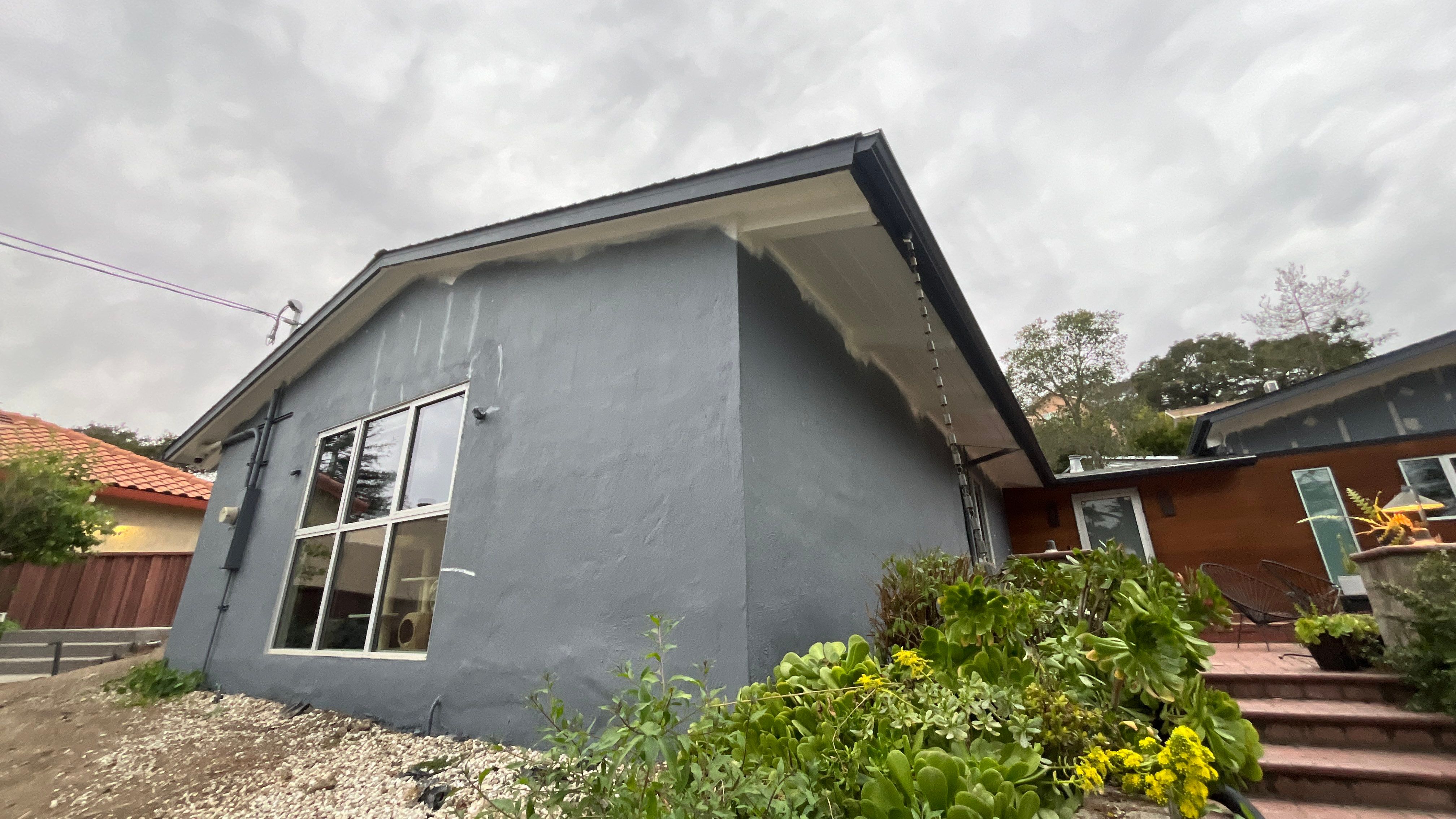modern painting Exterior modern painting by Herrera’s Bay Area Painting inc.