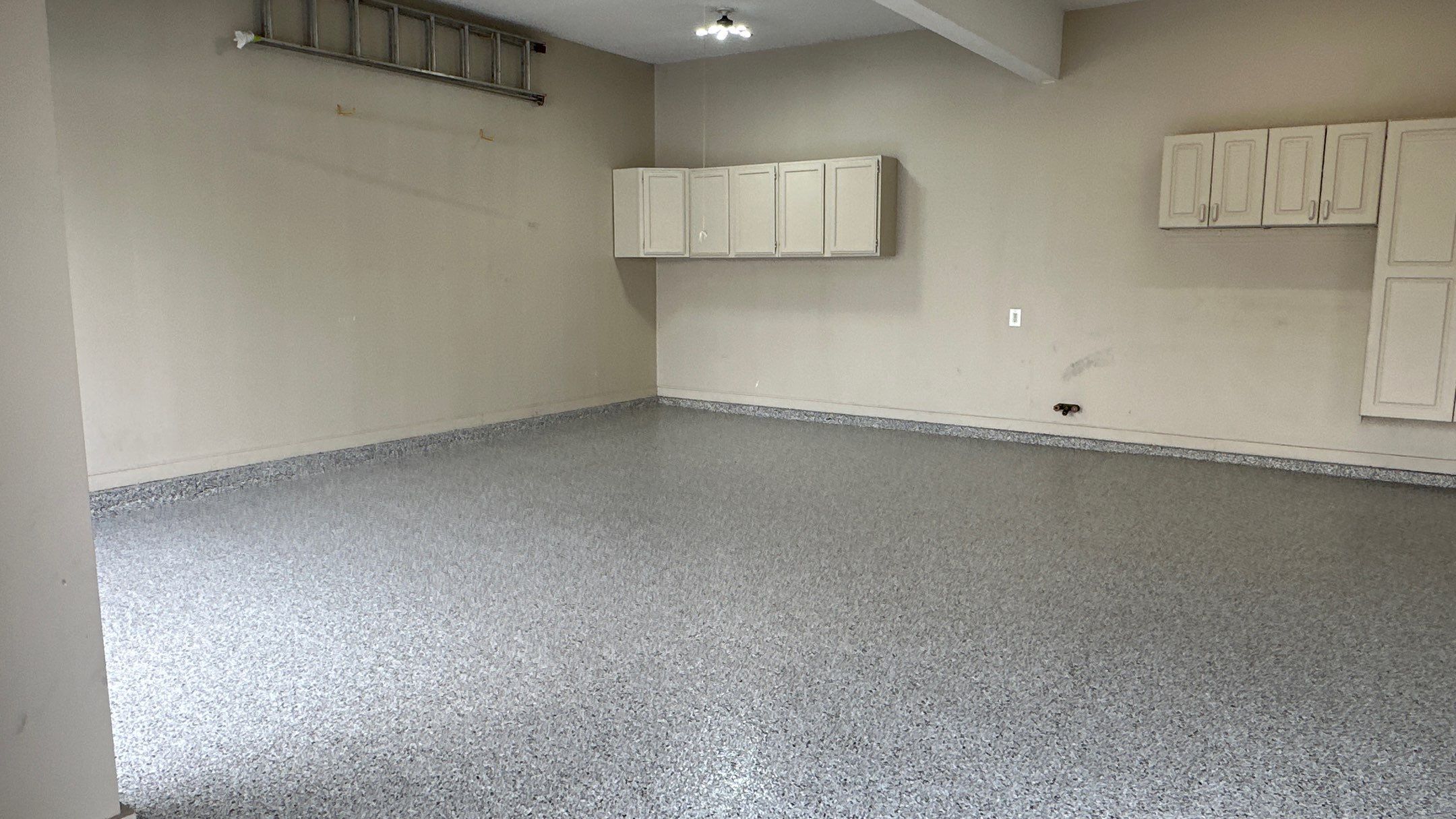 Rudy B. loves their new Coyote flake floor by Banner Garage