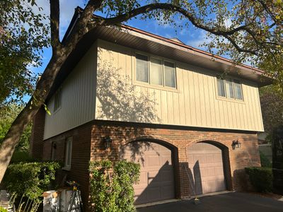 Why Libertyville Gutters Clog and Ice Up