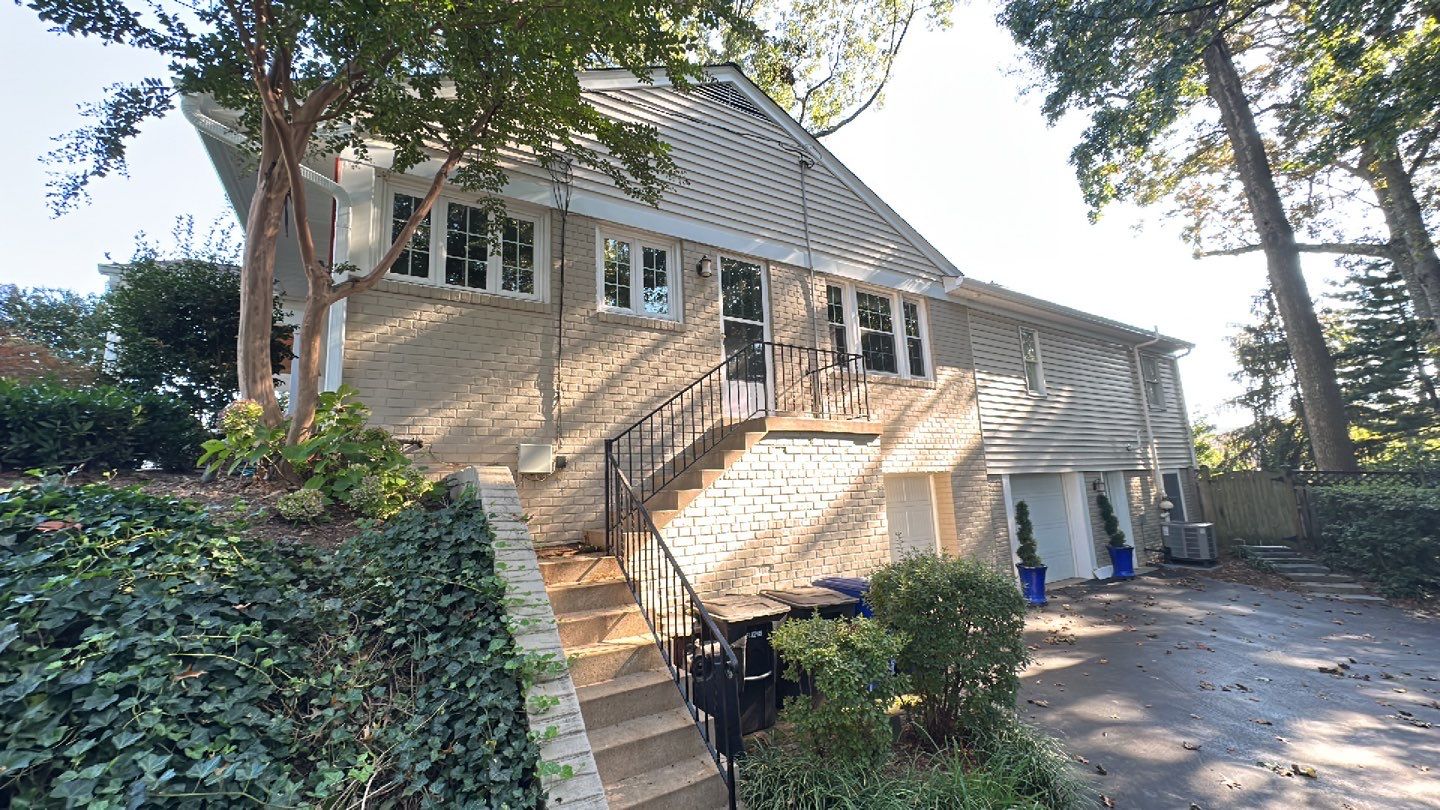 Arlington: CertainTeed Landmark Pro Designer Shingles in Max Def Heather Blend by RM Banning, Inc.