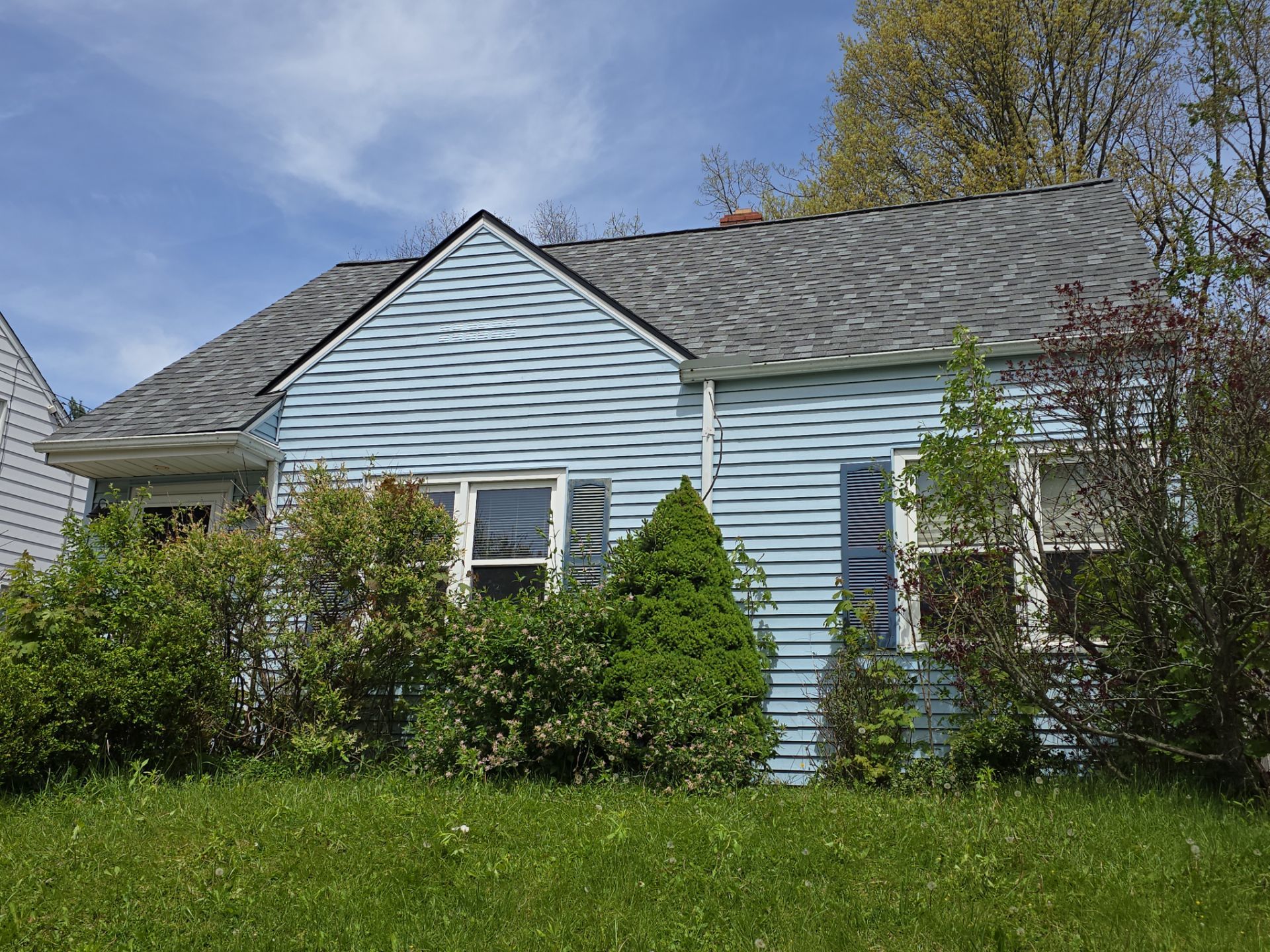 Judi C: Atlas Pinnacle, Color, Coastal Granite, Drip Edge, Color, Black by Eagle Eye Roofing