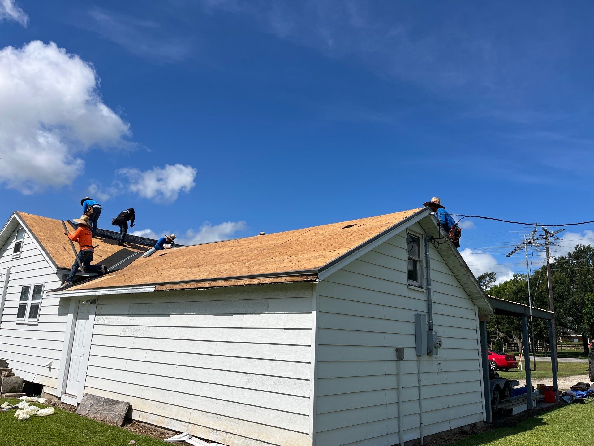 Residential Roofing Installation using Owen's Corning Duration (Lifetime) Shingles by Roof Repair Company