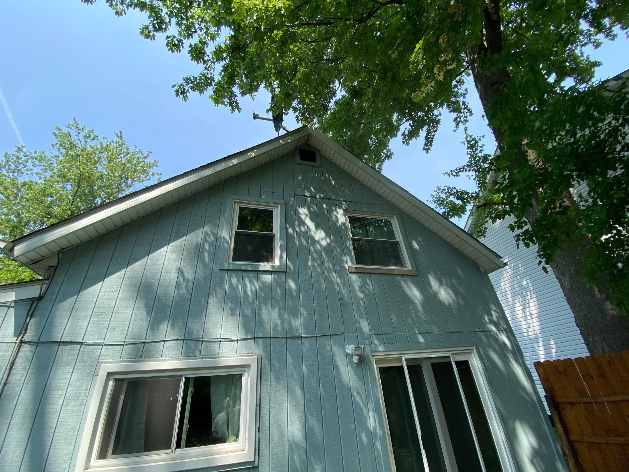 Siding Replacement using CertainTeed Restoration Classis D4 by 180 Contractors