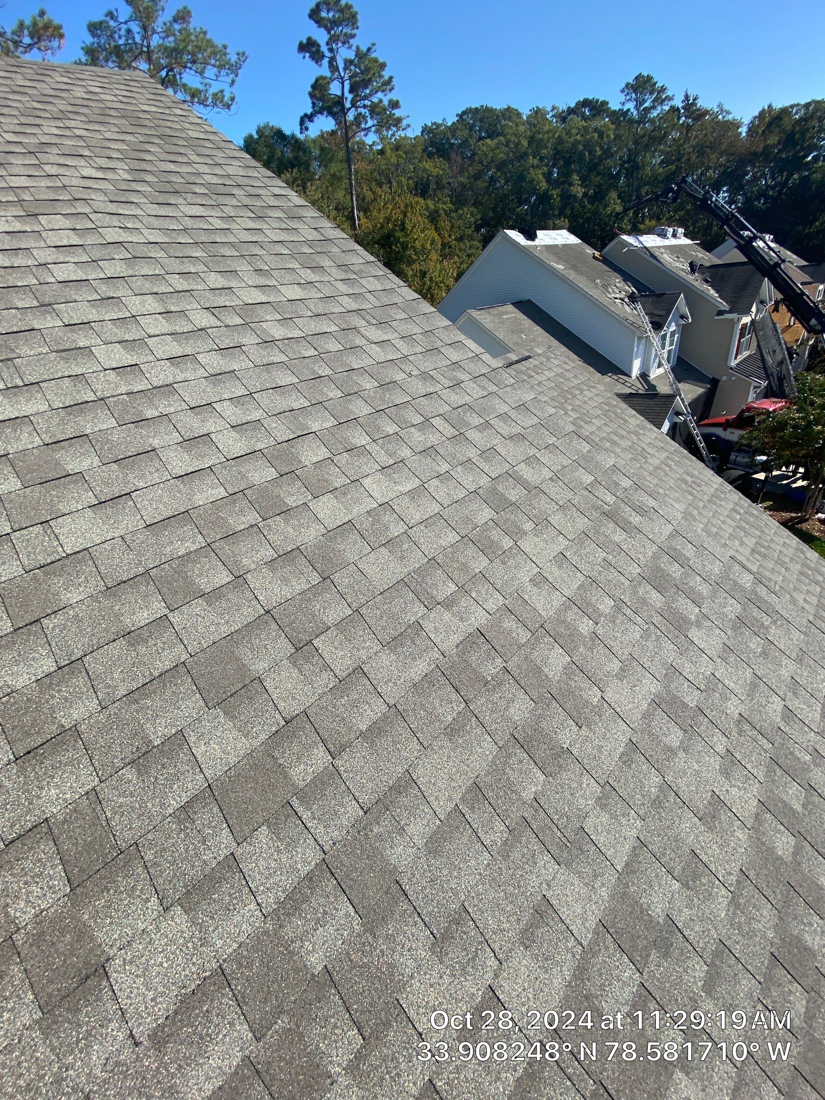 GAF HDZ - Weathered Wood by Linta Roofing Inc