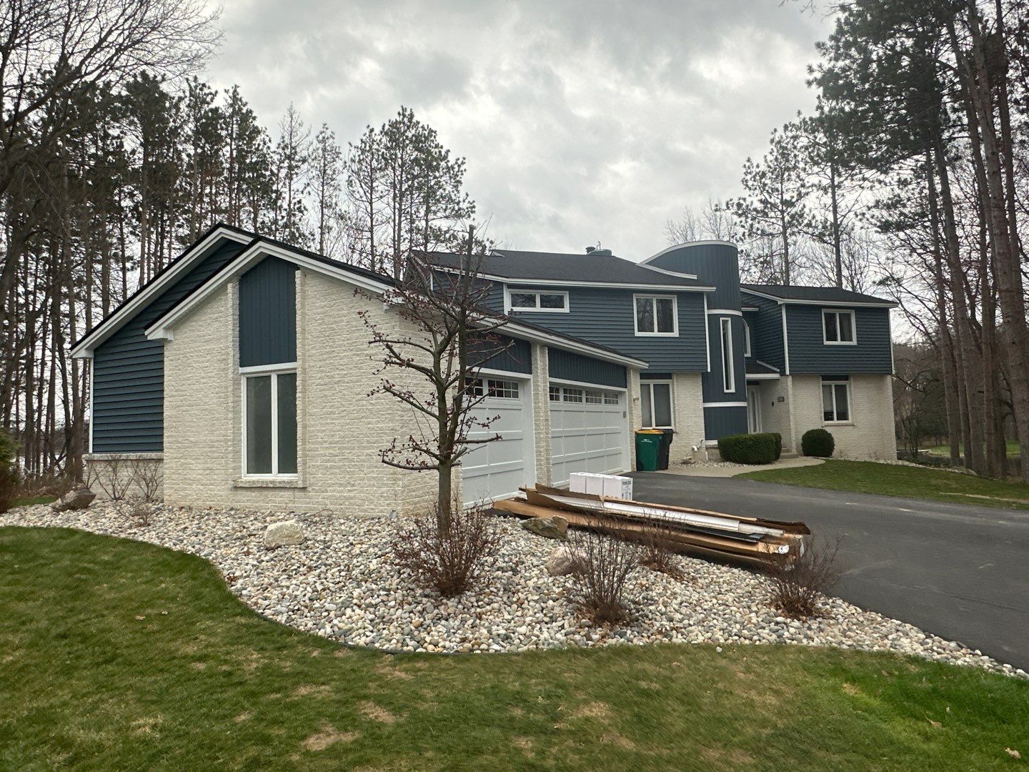 Siding Replacement using Certainteed Monogram D5 Pacific Blue by 180 Contractors