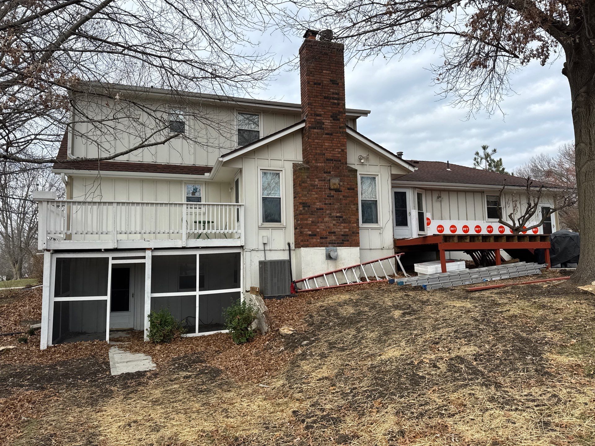 Siding Installation using Exterior Portfolio Vinyl Siding in Raymore Mo  by EEC  Windows, Siding & Roofing 