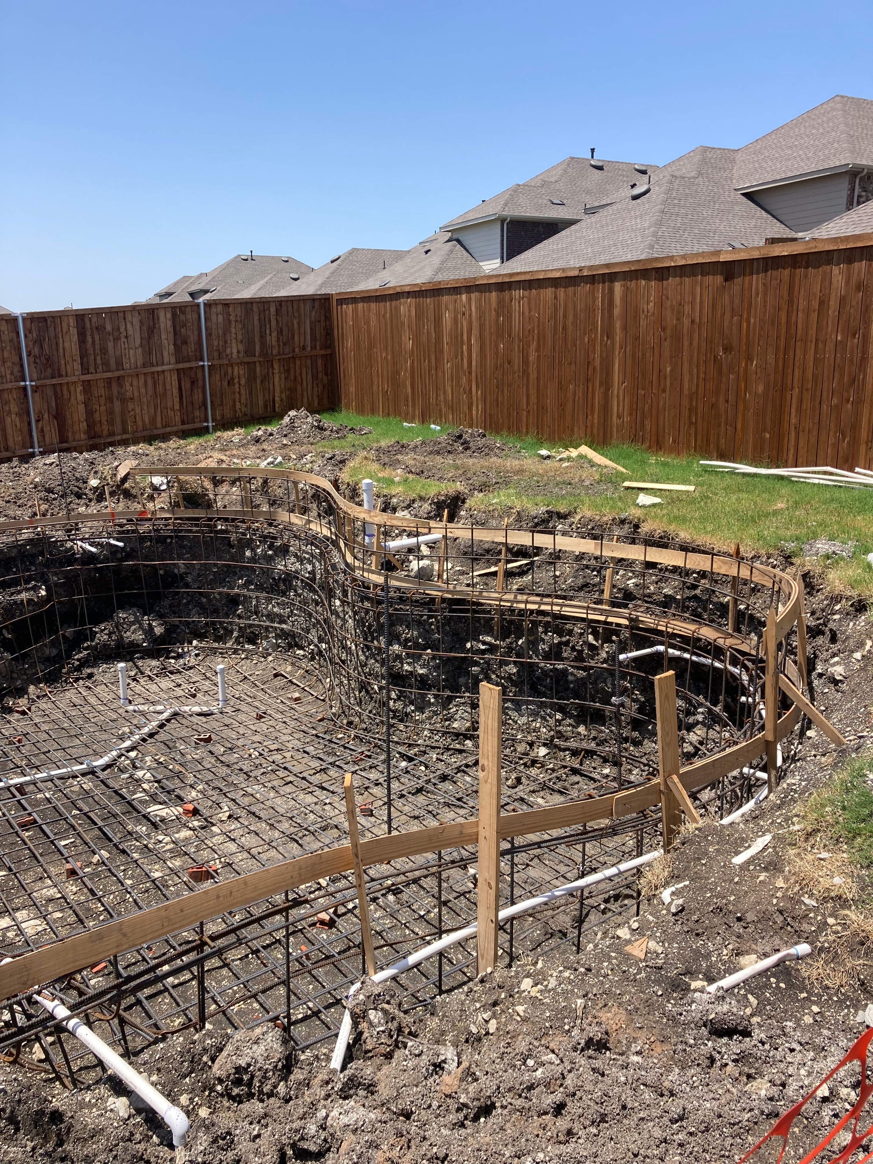 Freeform Pool with Rock Accents and Spa by Pinnacle Pools and Spas - DFW